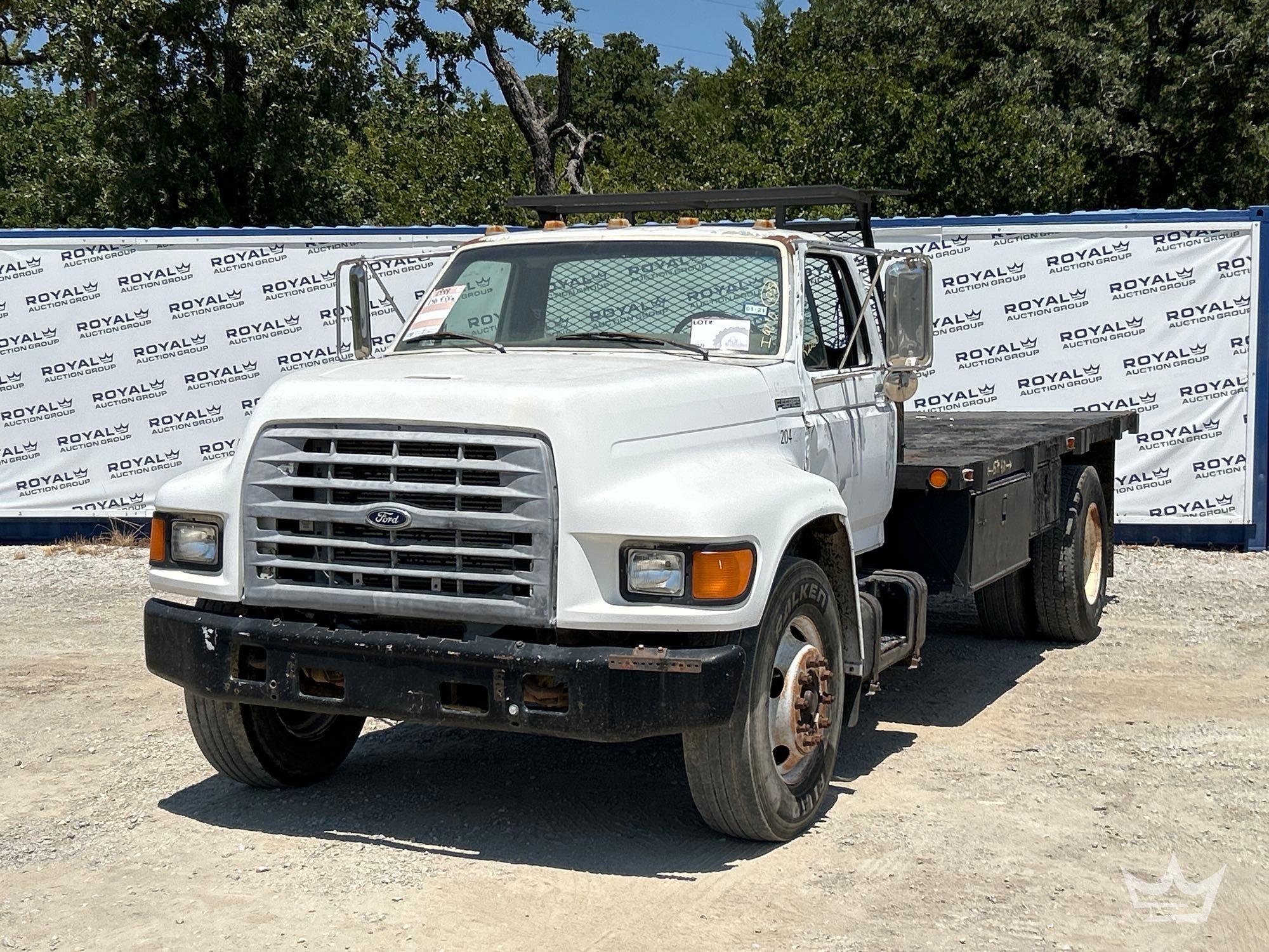 1999 Ford F800