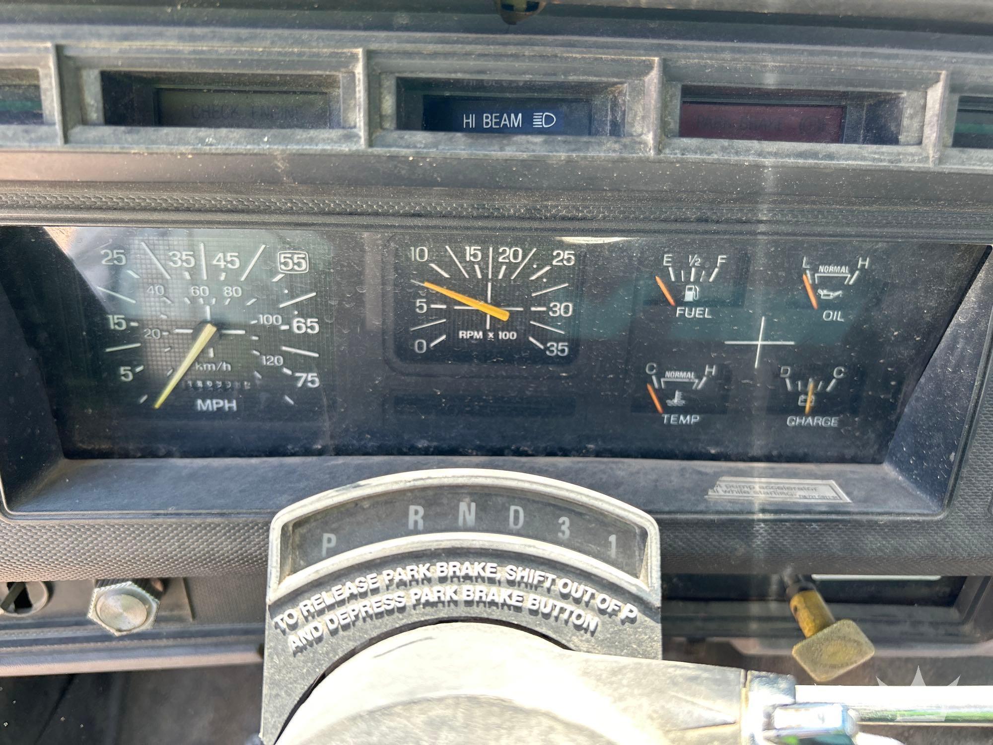 1999 Ford F800