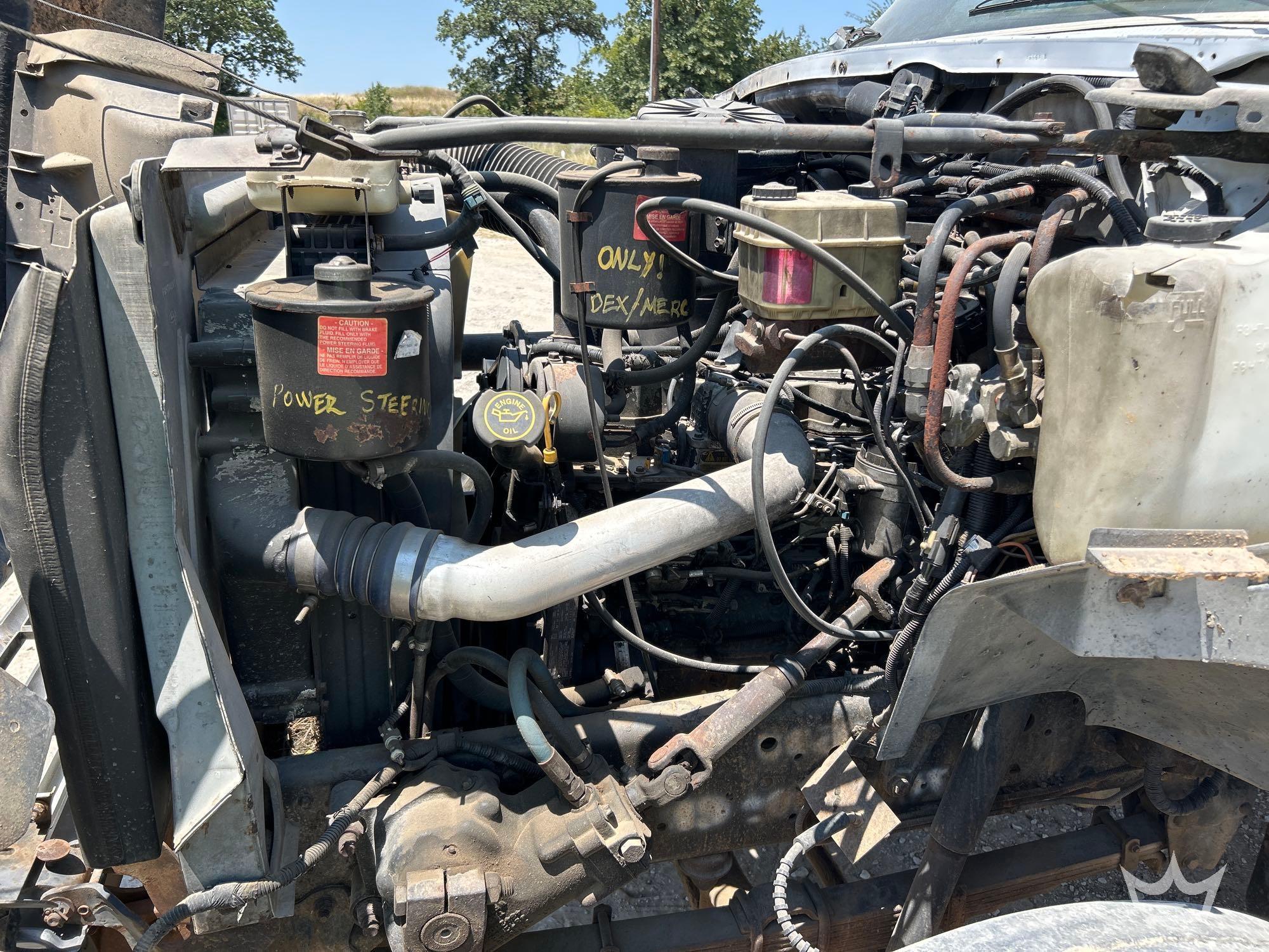 1999 Ford F800