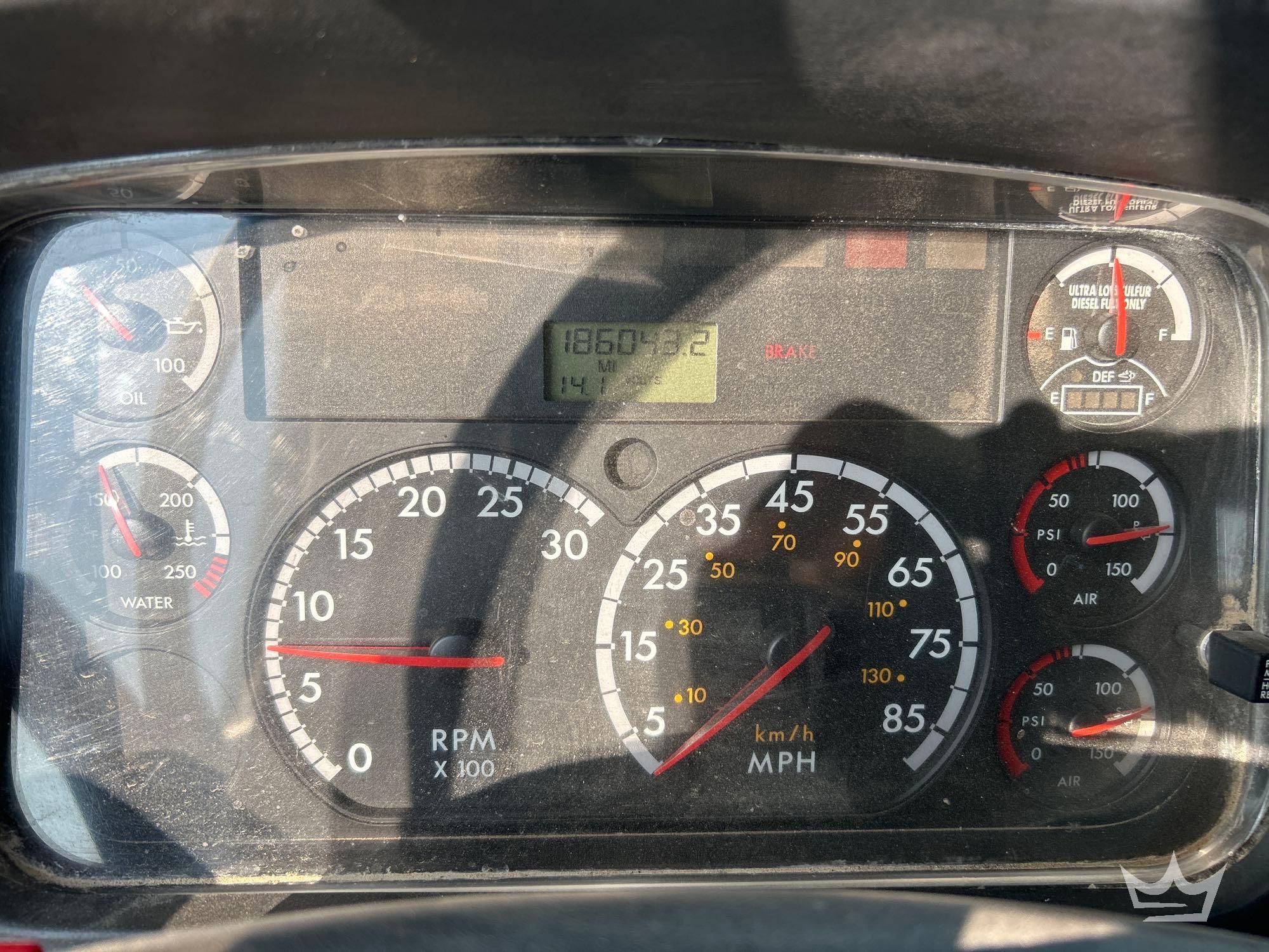 2012 Freightliner M2 106