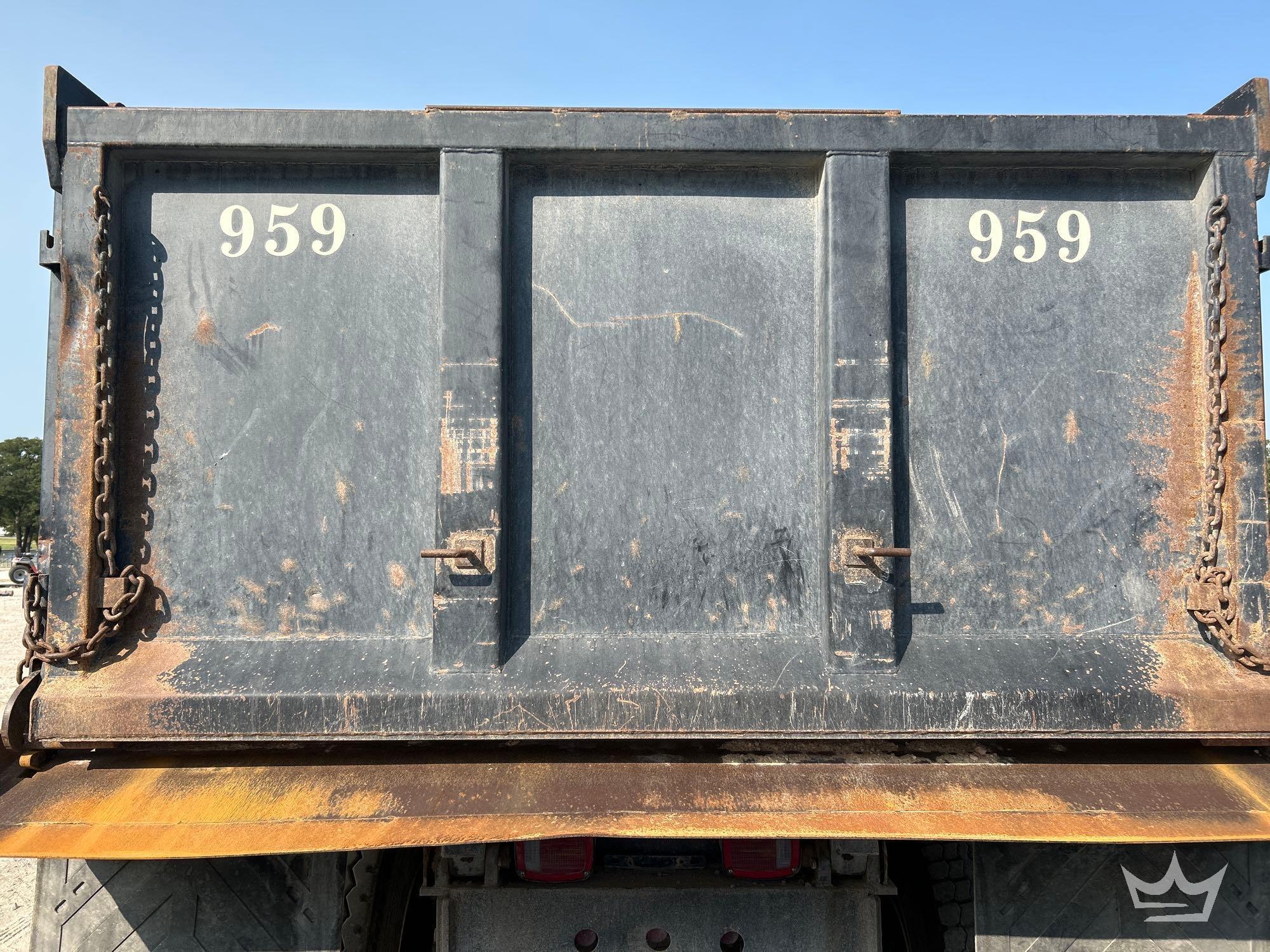 2012 Freightliner M2 106