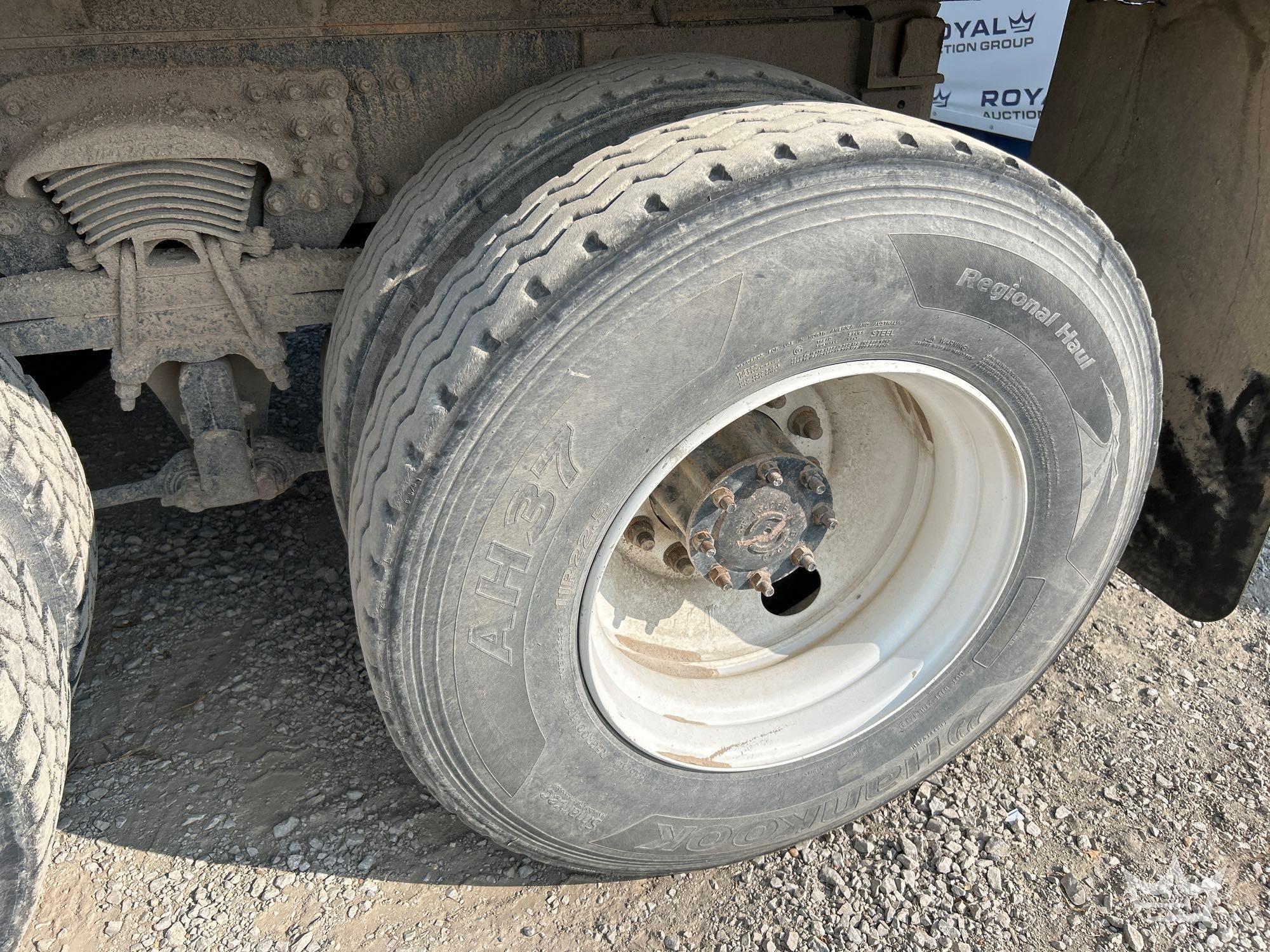 2012 Freightliner M2 106