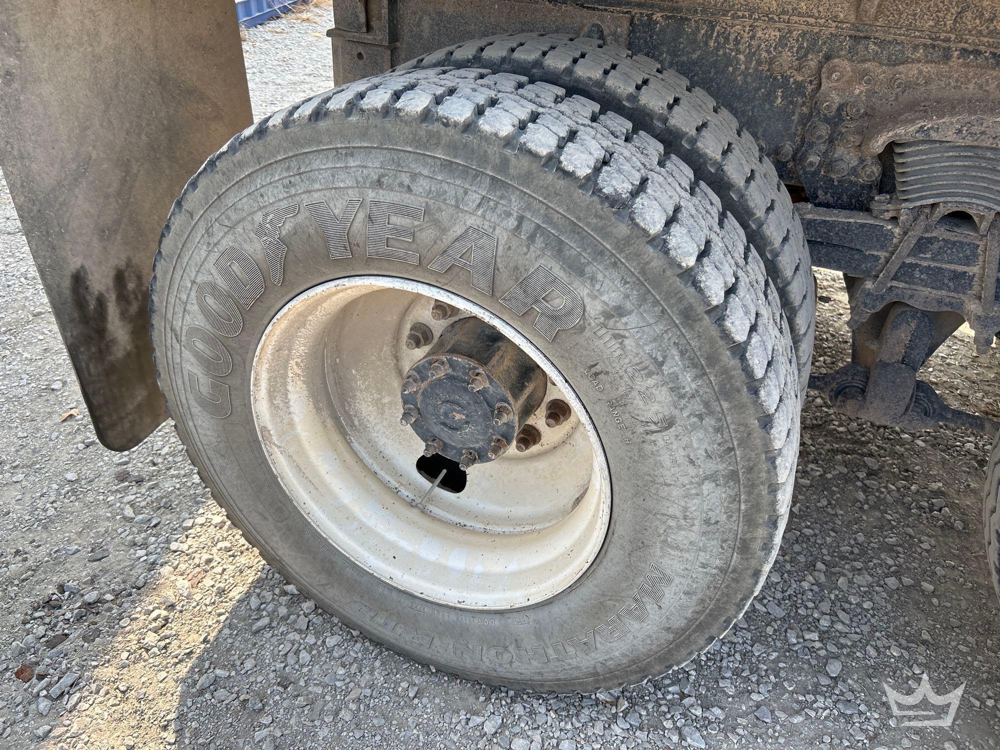 2012 Freightliner M2 106