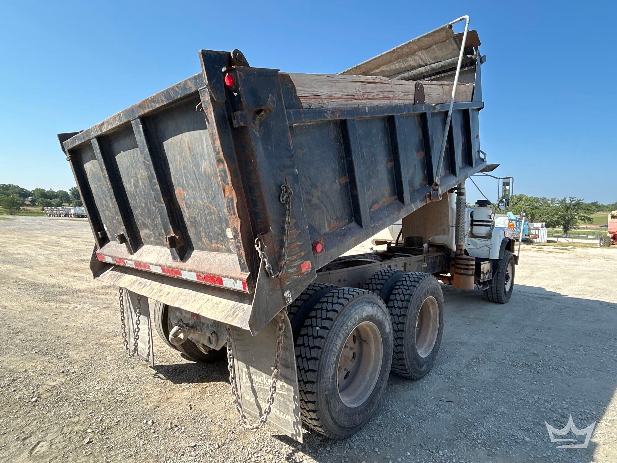 1994 Mack DM690S