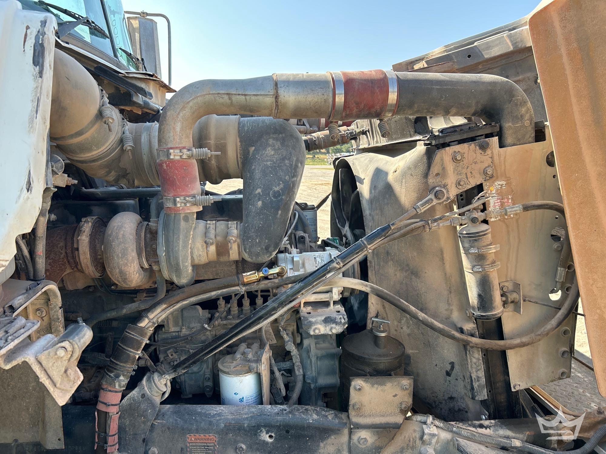 1994 Mack DM690S