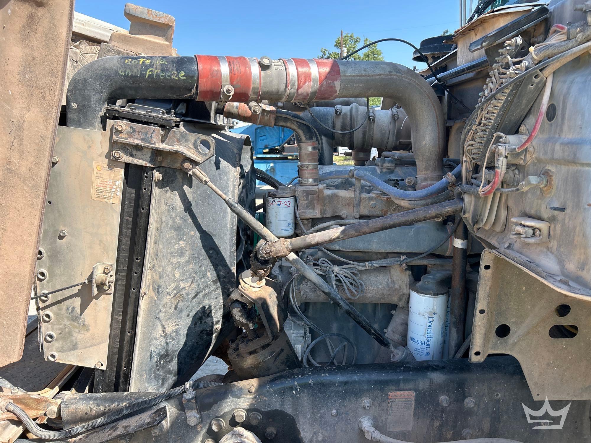 1994 Mack DM690S