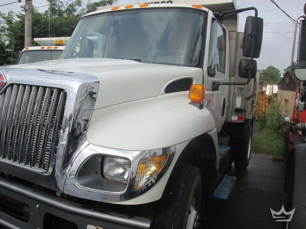 2004 International 7400