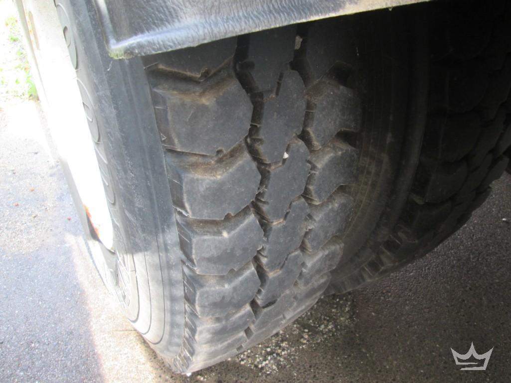 2004 International 7400