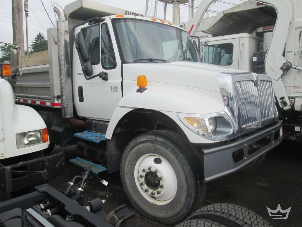 2004 International 7400