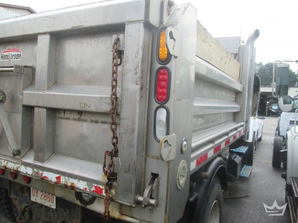 2004 International 7400