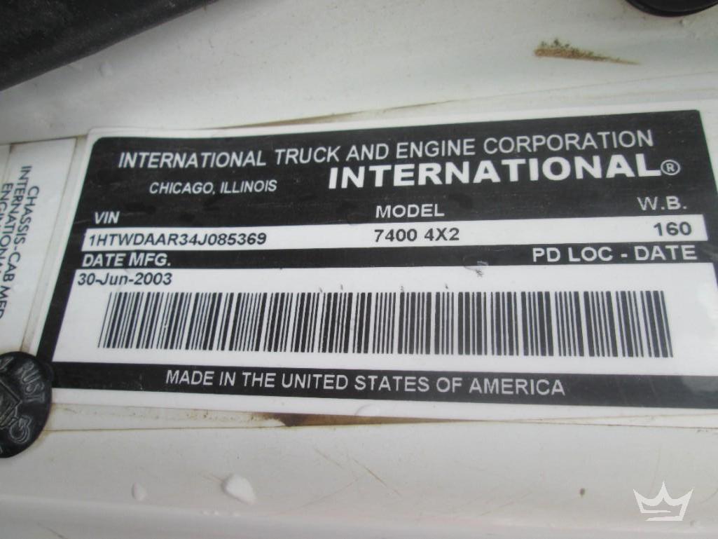 2004 International 7400