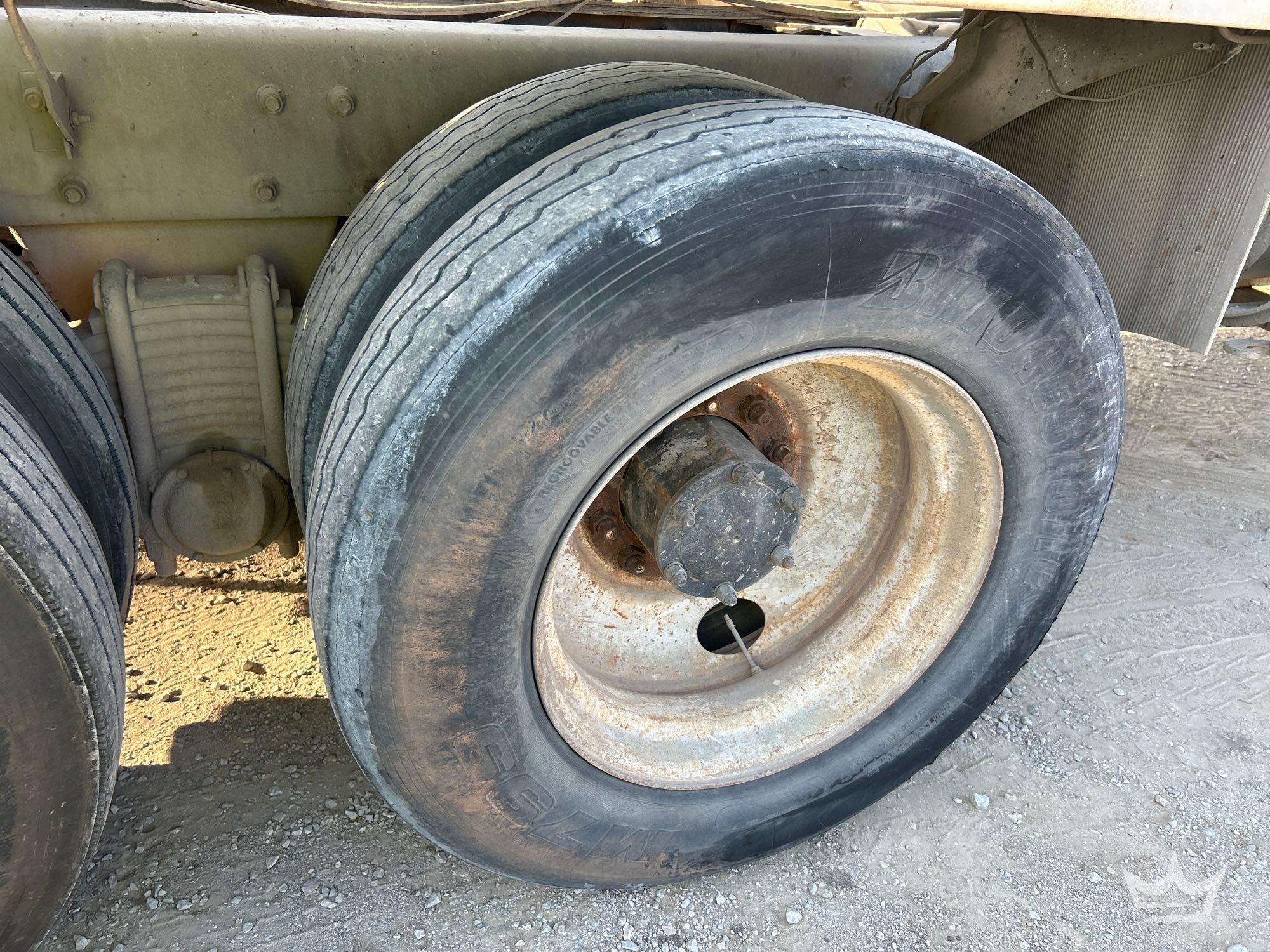 1994 Mack DM690S