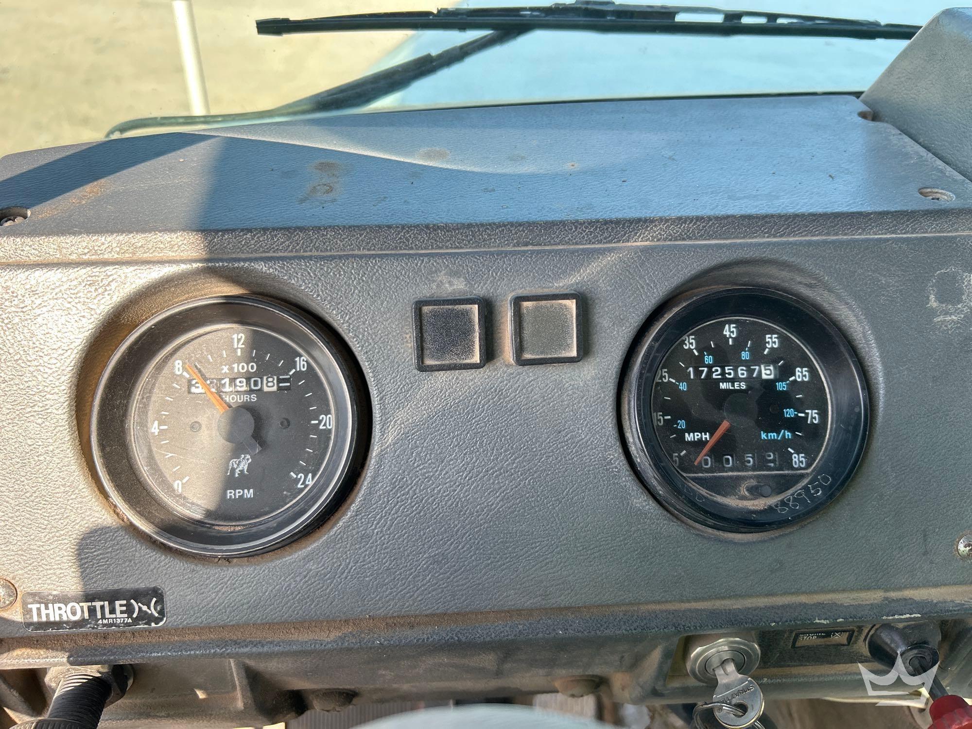 1994 Mack DM690S