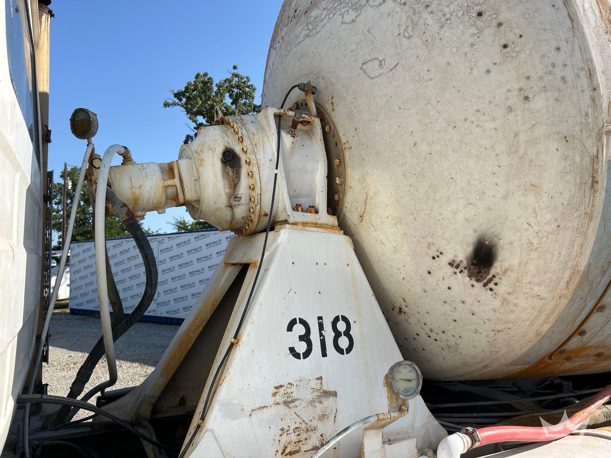 1994 Mack DM690S