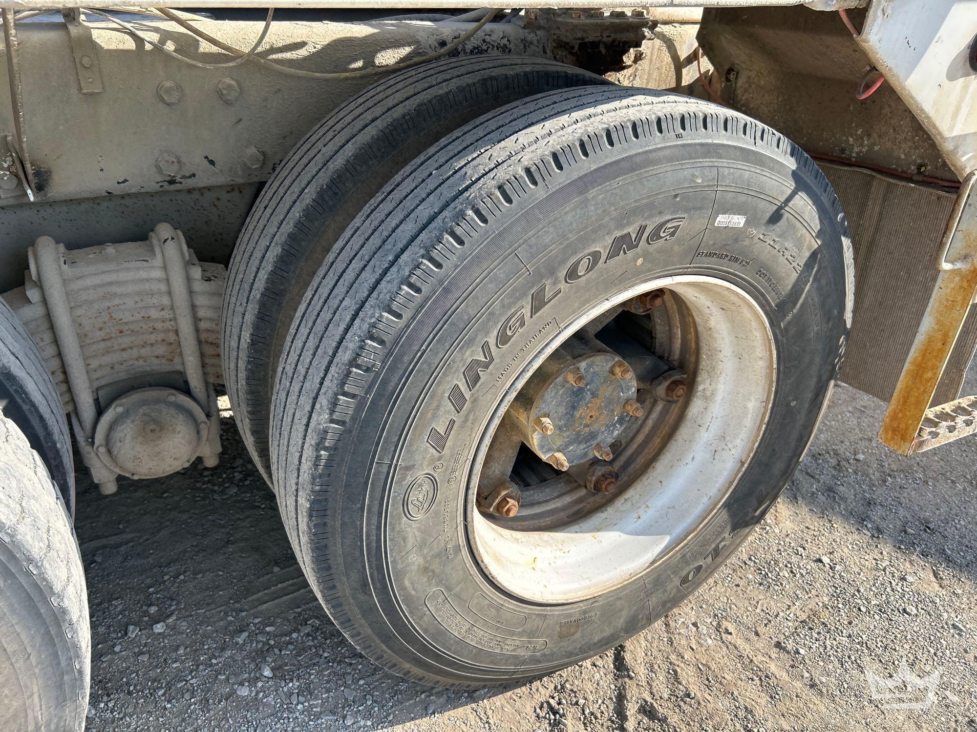 1994 Mack DM690S