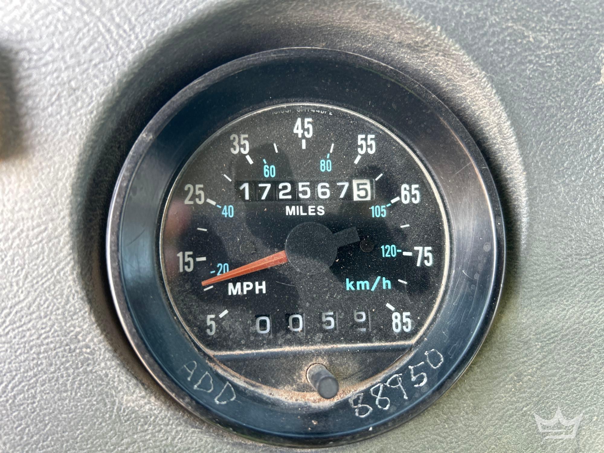 1994 Mack DM690S