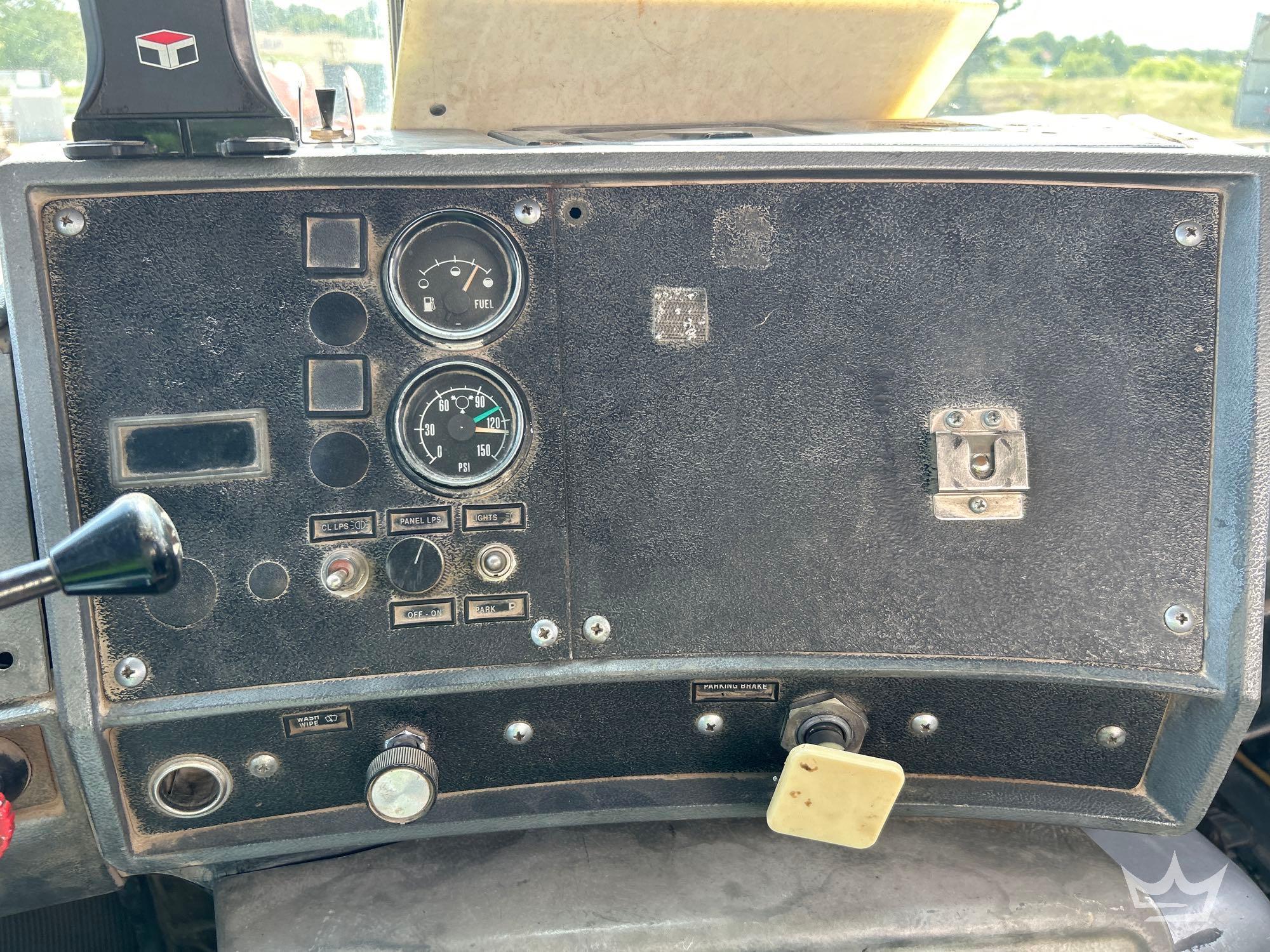 1997 Mack DM690S