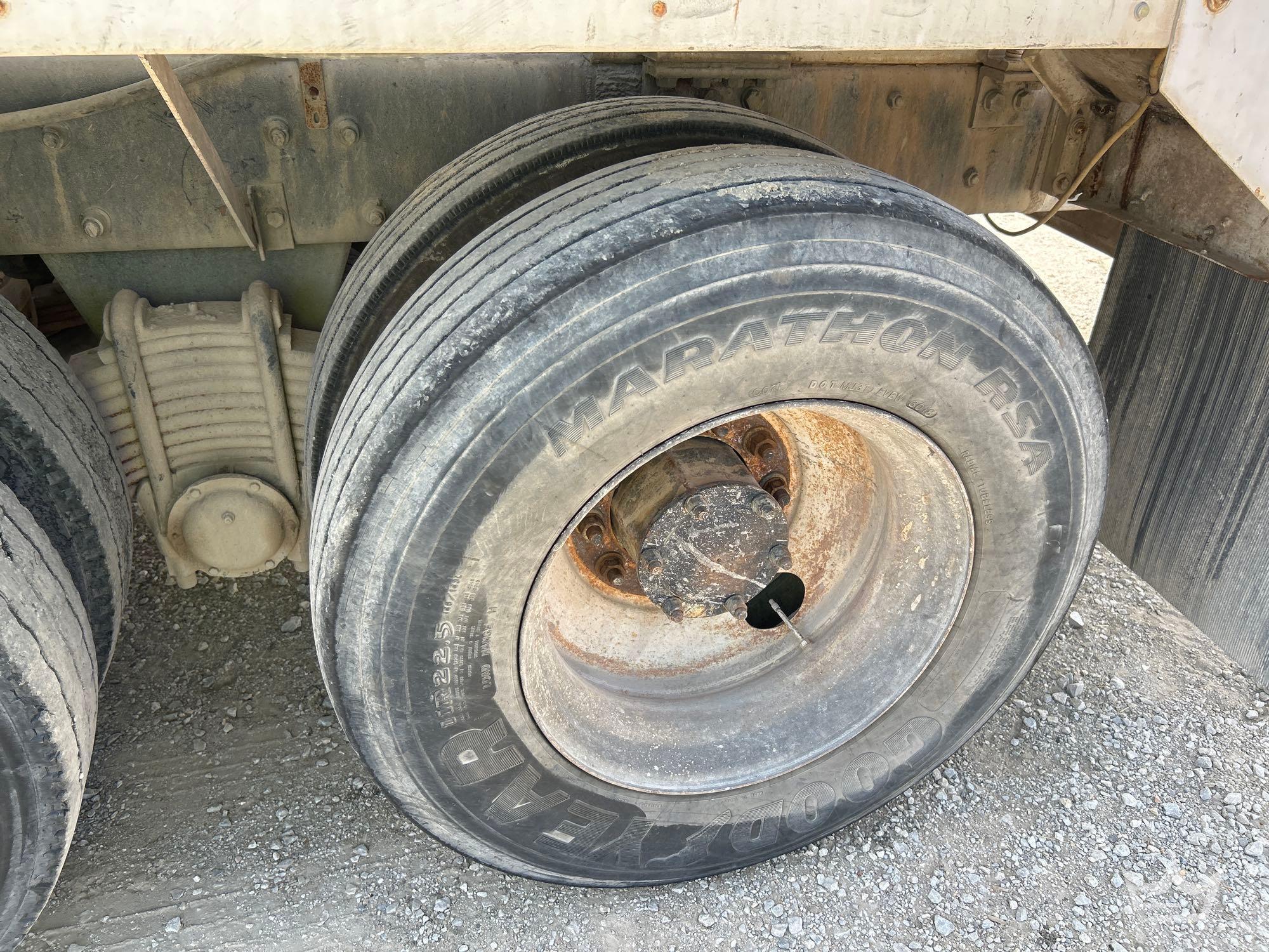 1997 Mack DM690S