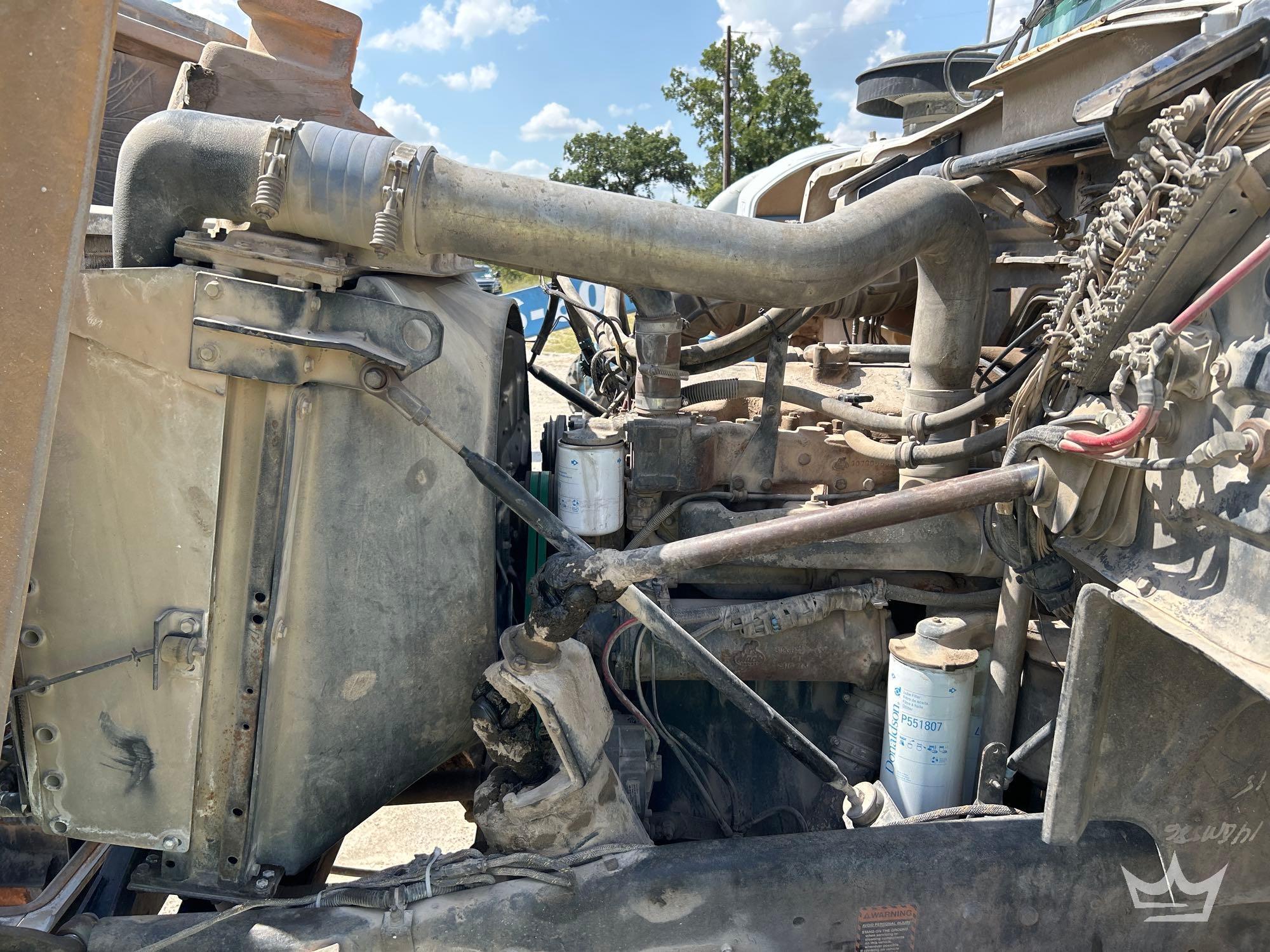 1997 Mack DM690S