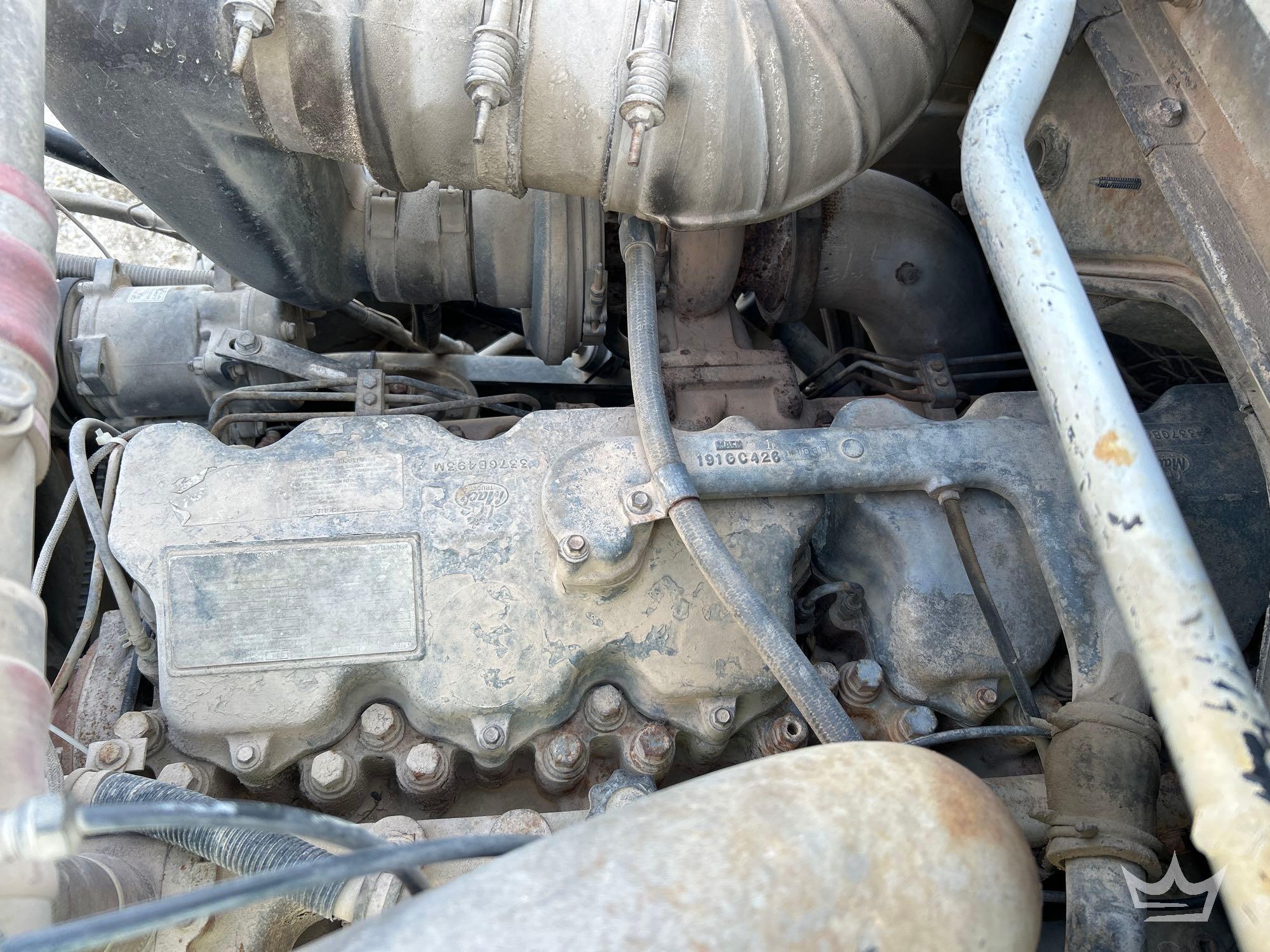 1994 Mack DM690S