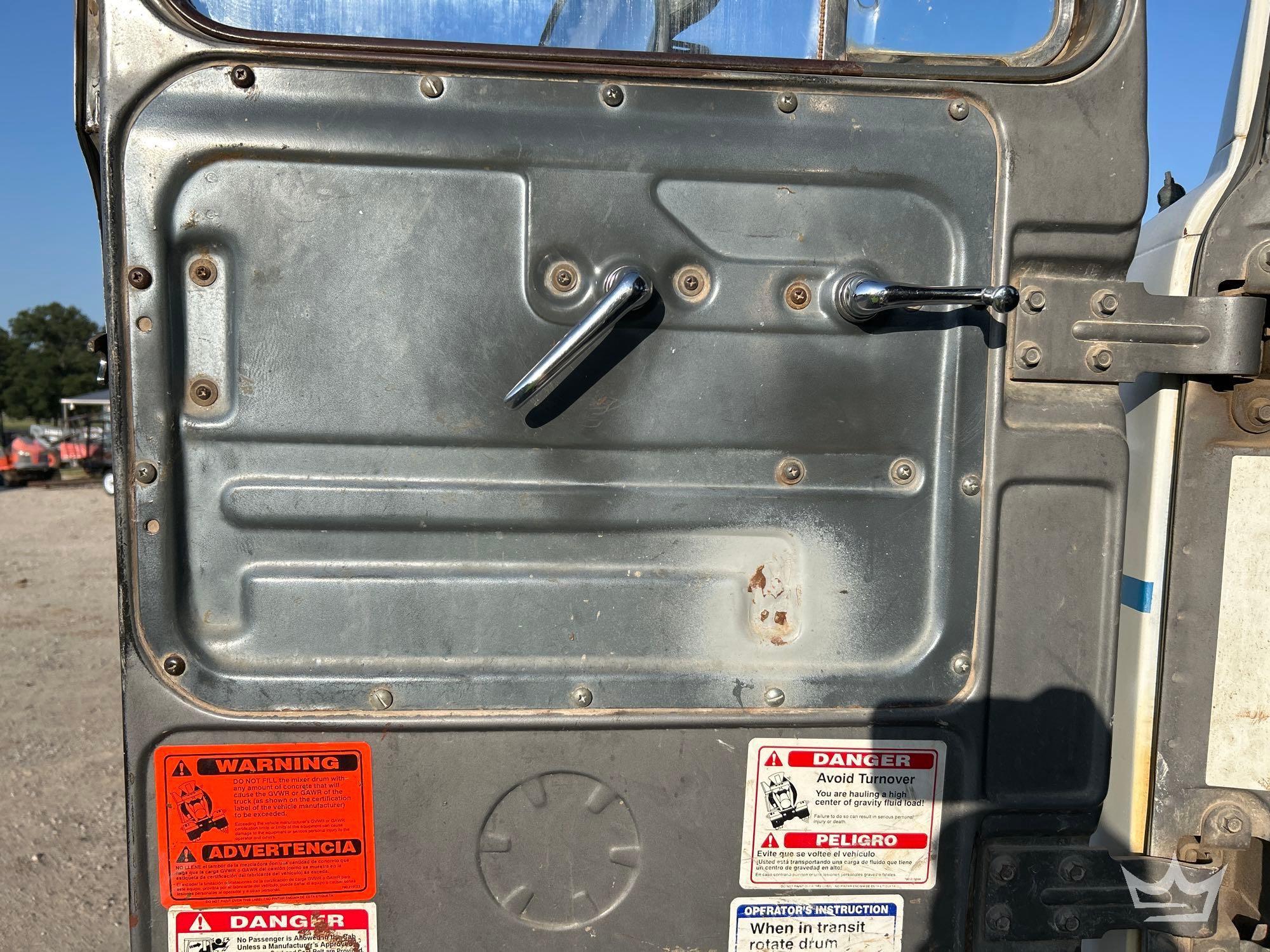 1994 Mack DM690S
