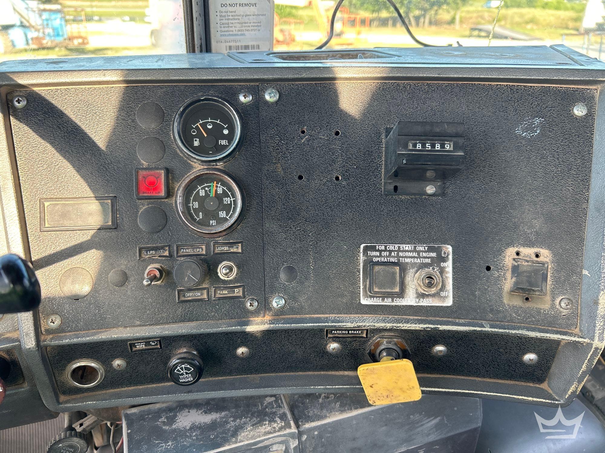 1994 Mack DM690S