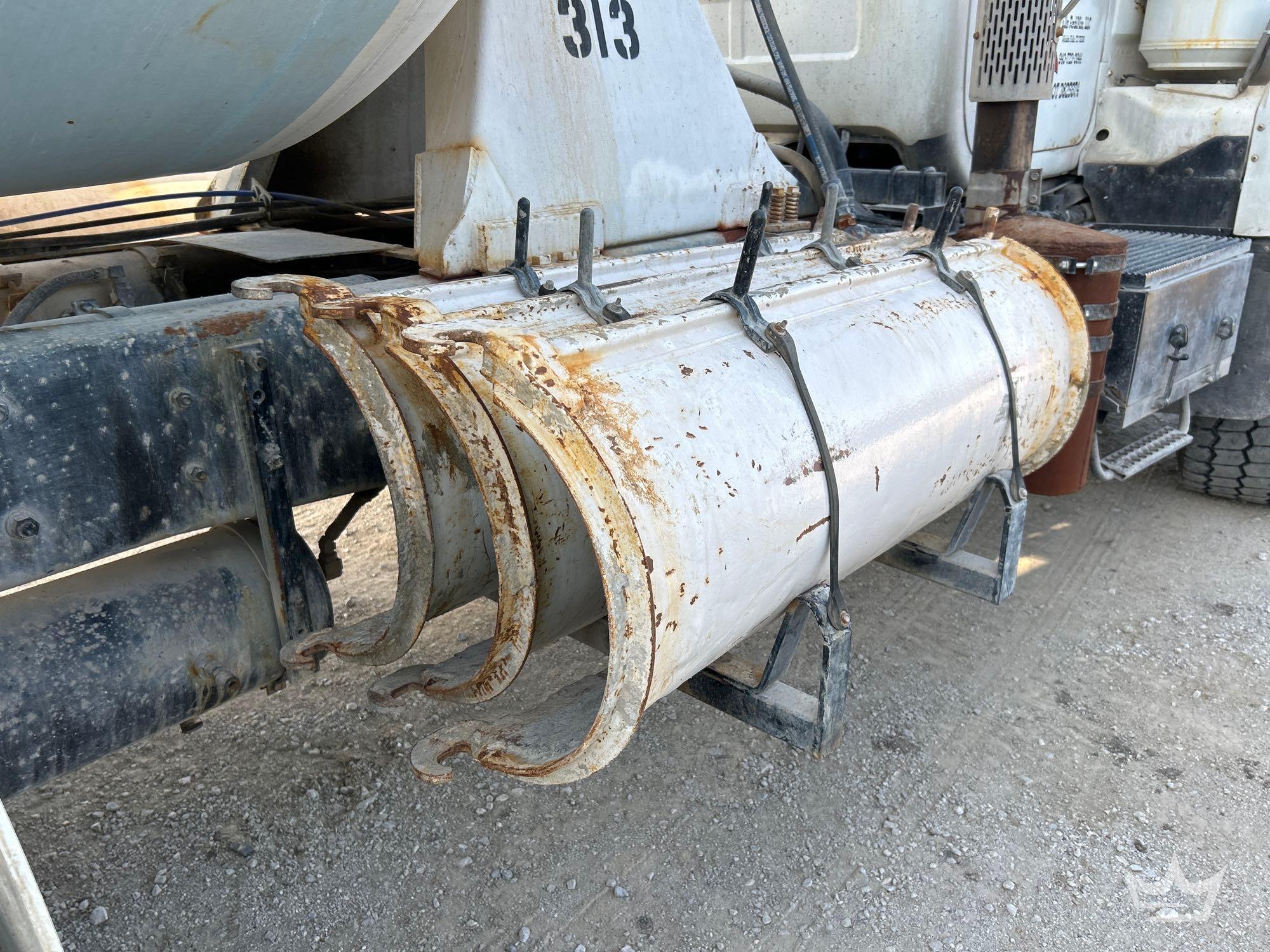 1994 Mack DM690S