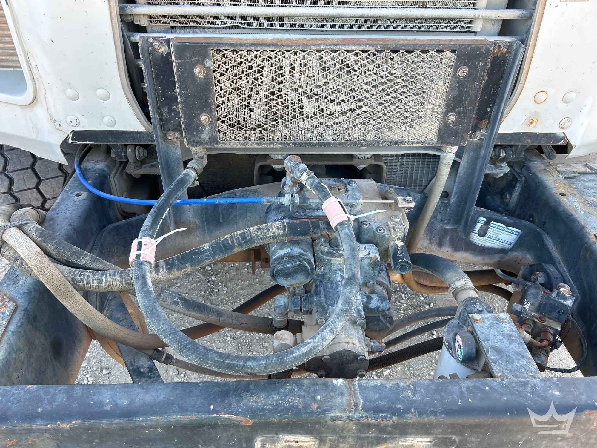 1994 Mack DM690S