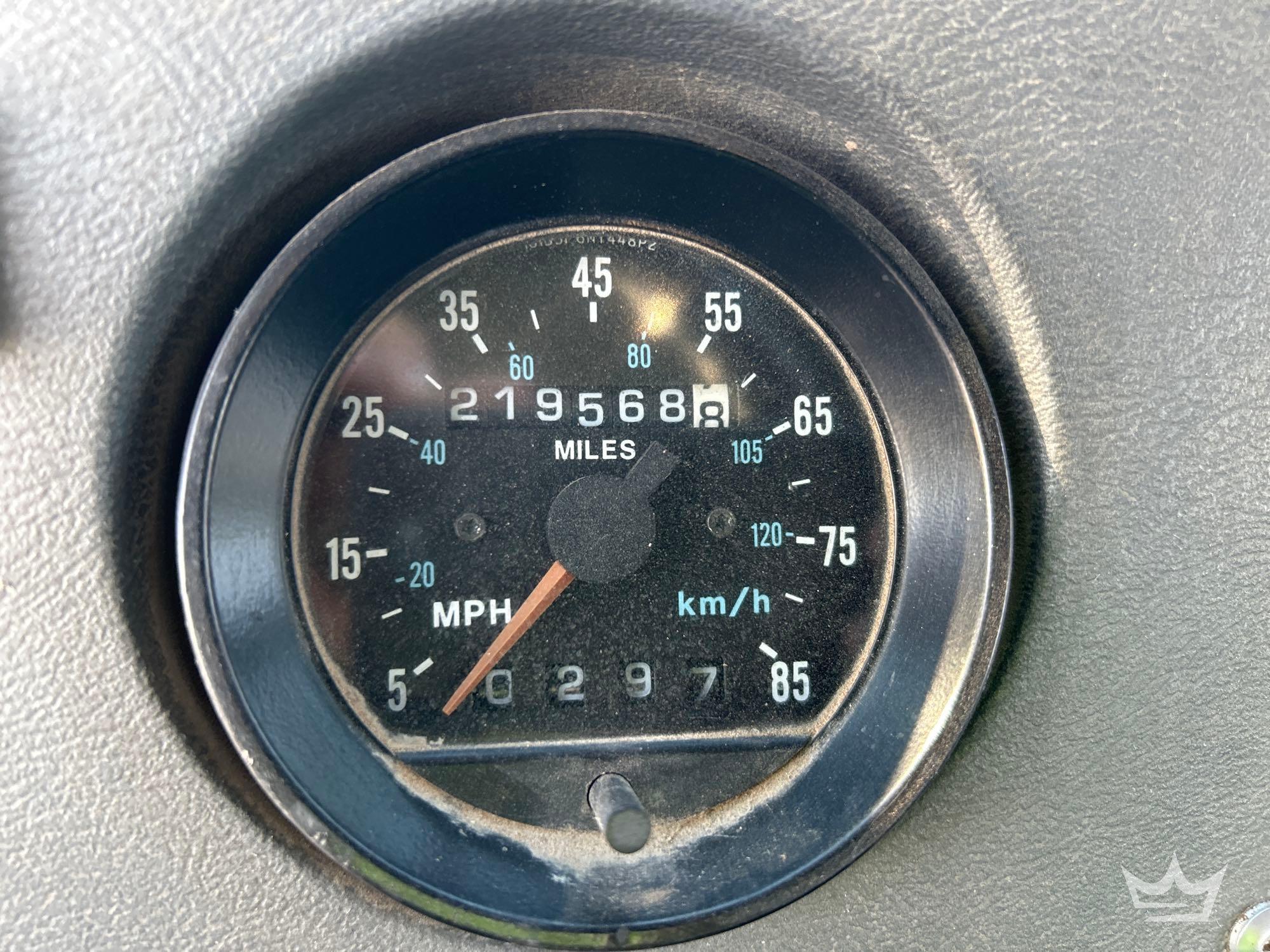 1994 Mack DM690S