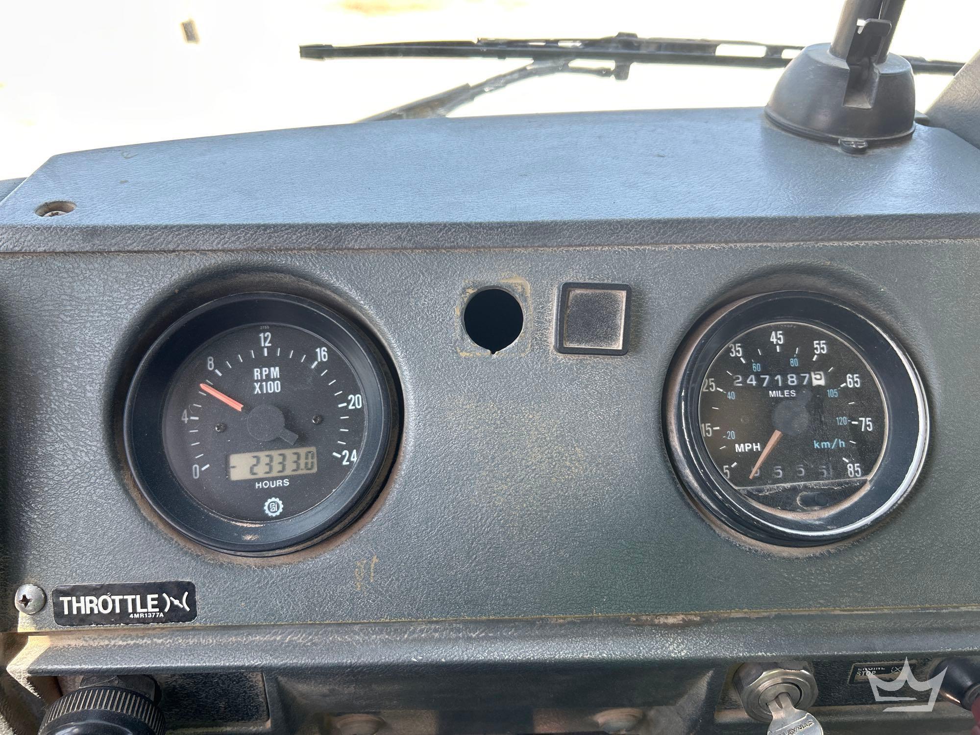 1994 Mack DM690S