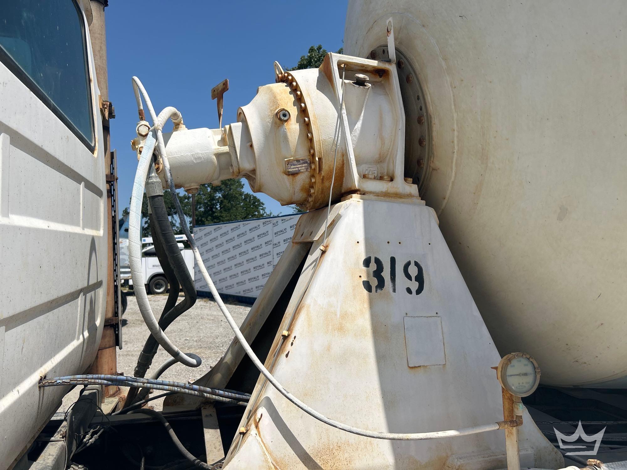 1994 Mack DM690S