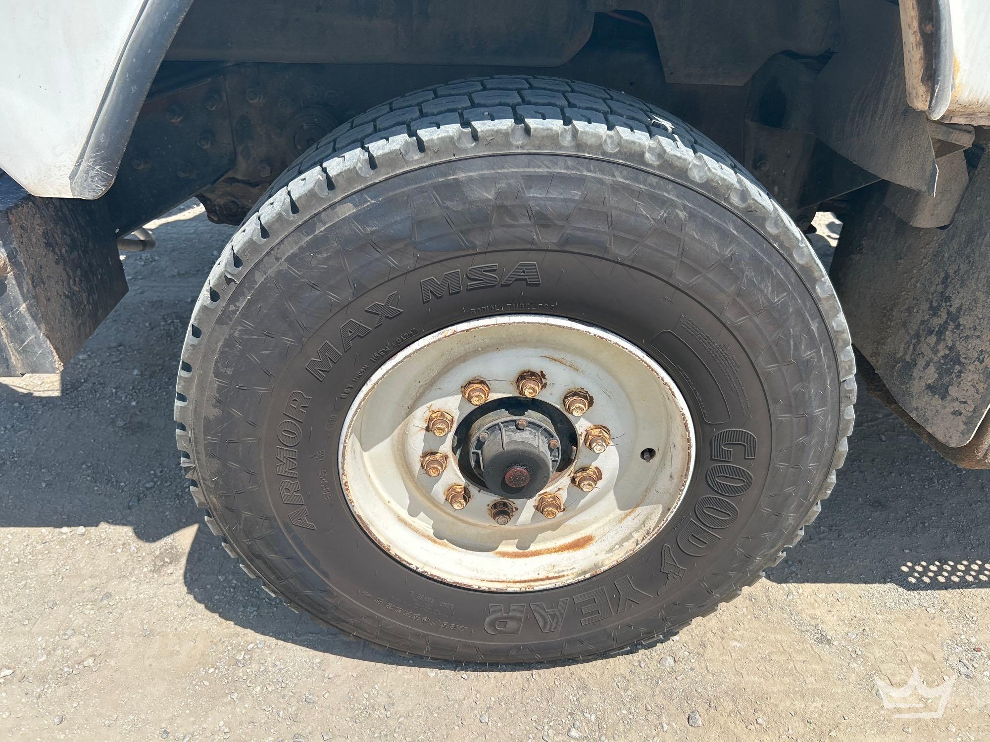 1994 Mack DM690S