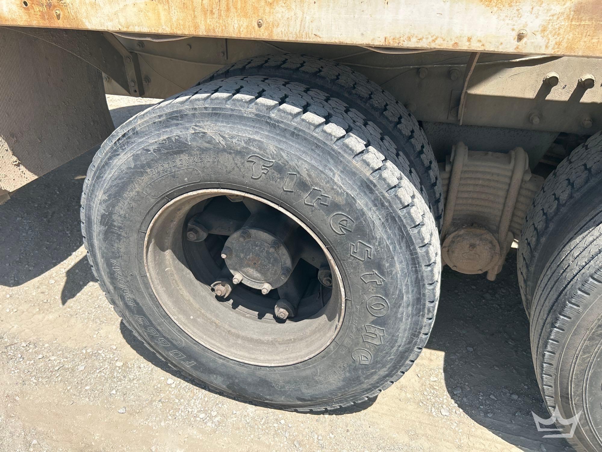 1994 Mack DM690S