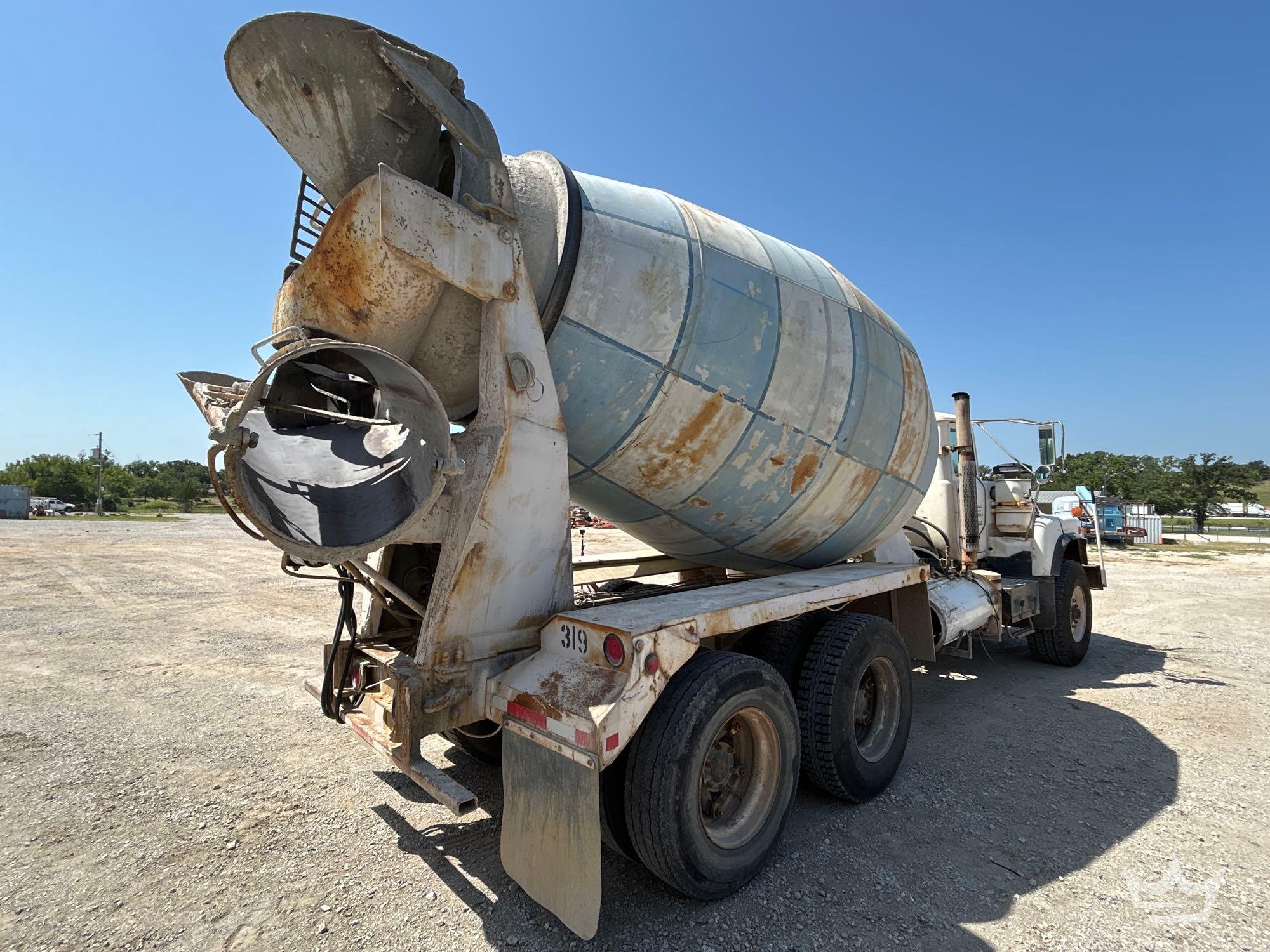 1994 Mack DM690S