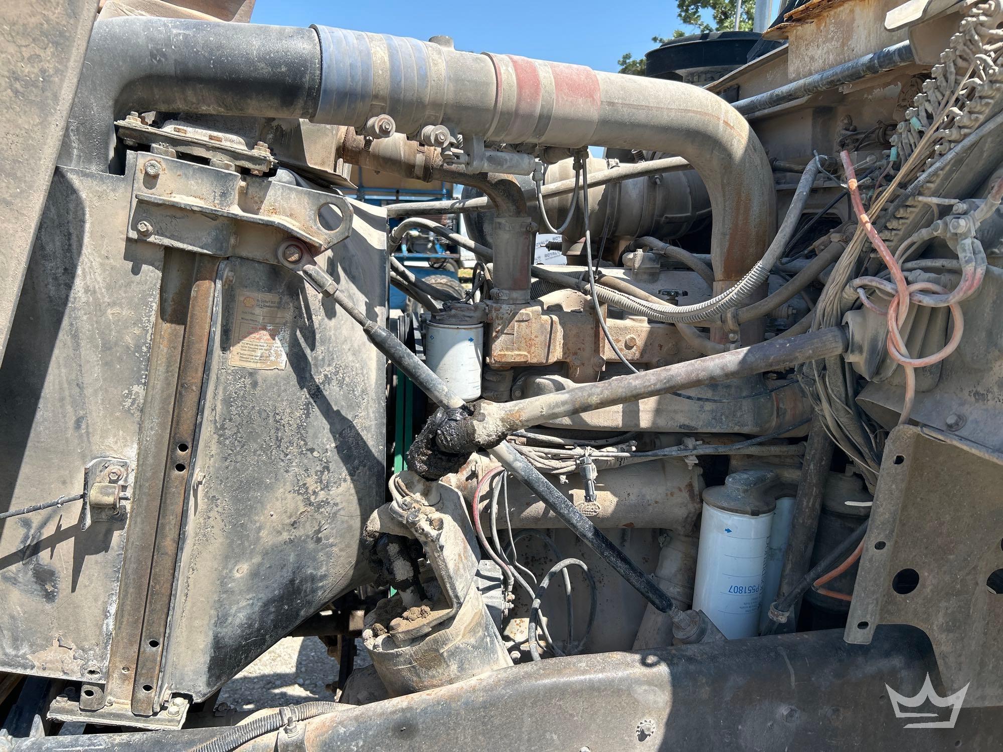 1994 Mack DM690S