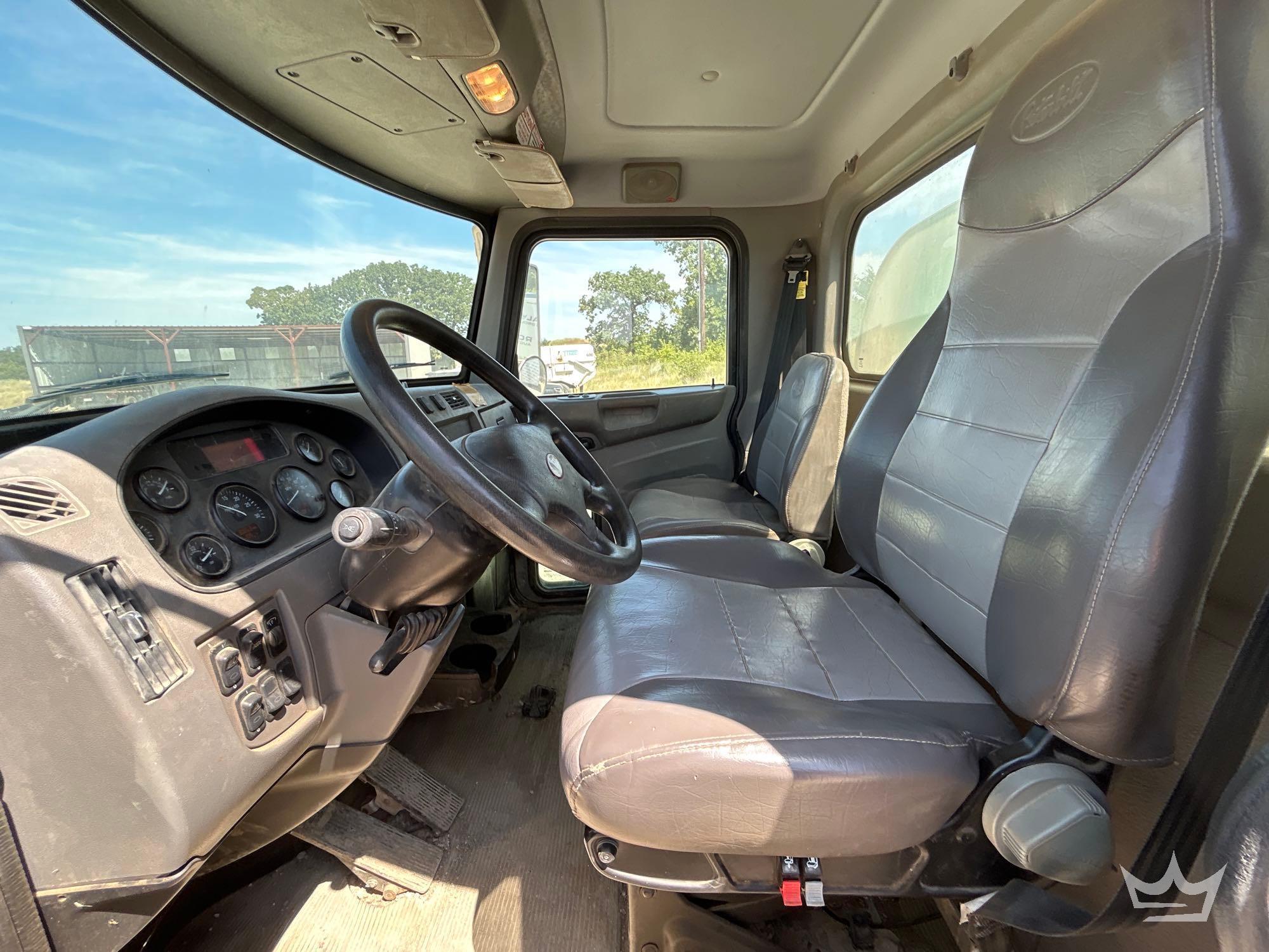 2017 Peterbilt 337