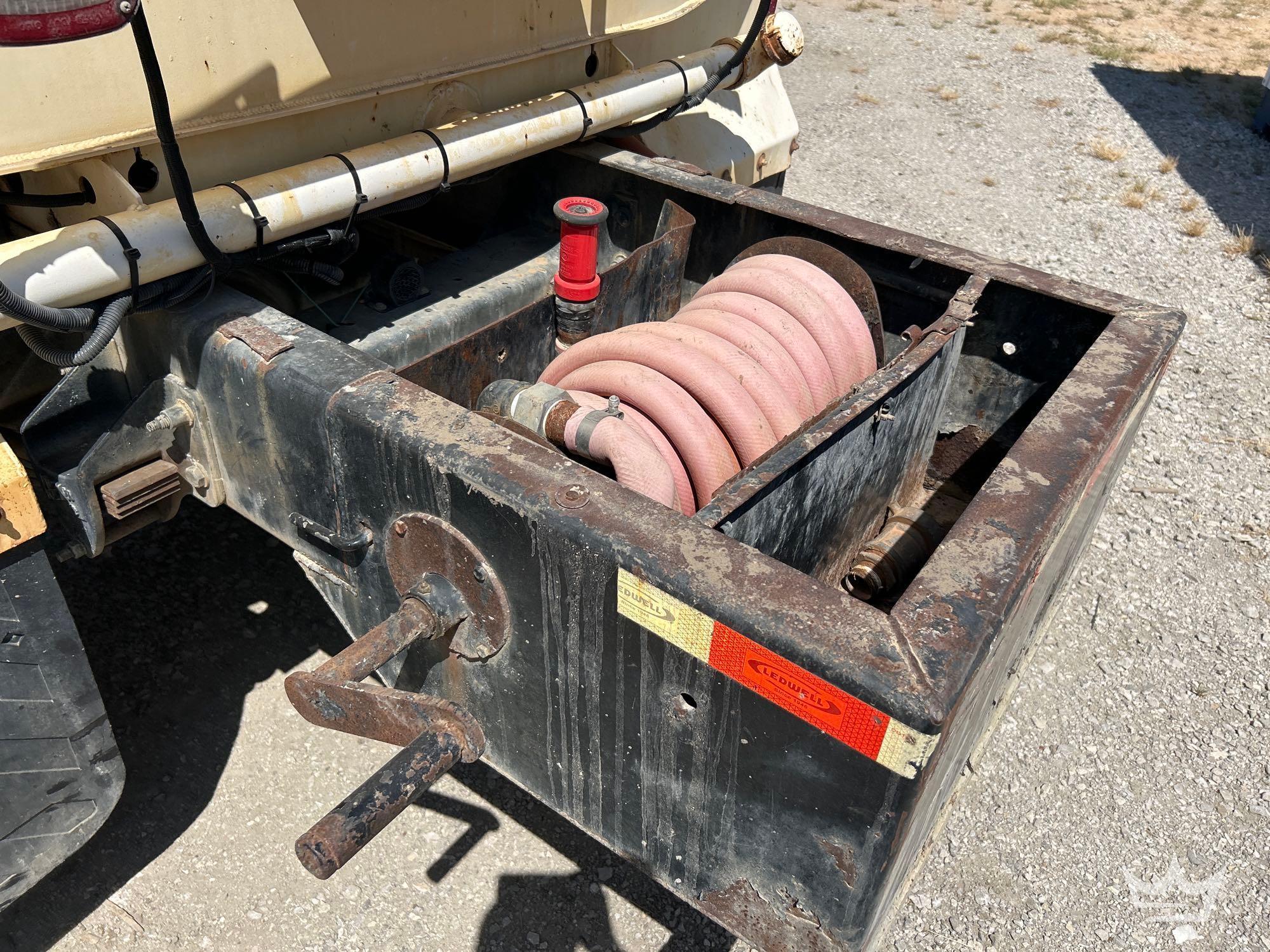 2017 Peterbilt 337