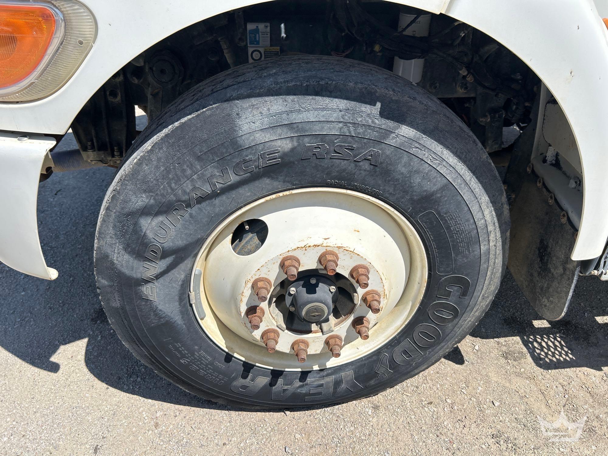2017 Peterbilt 337