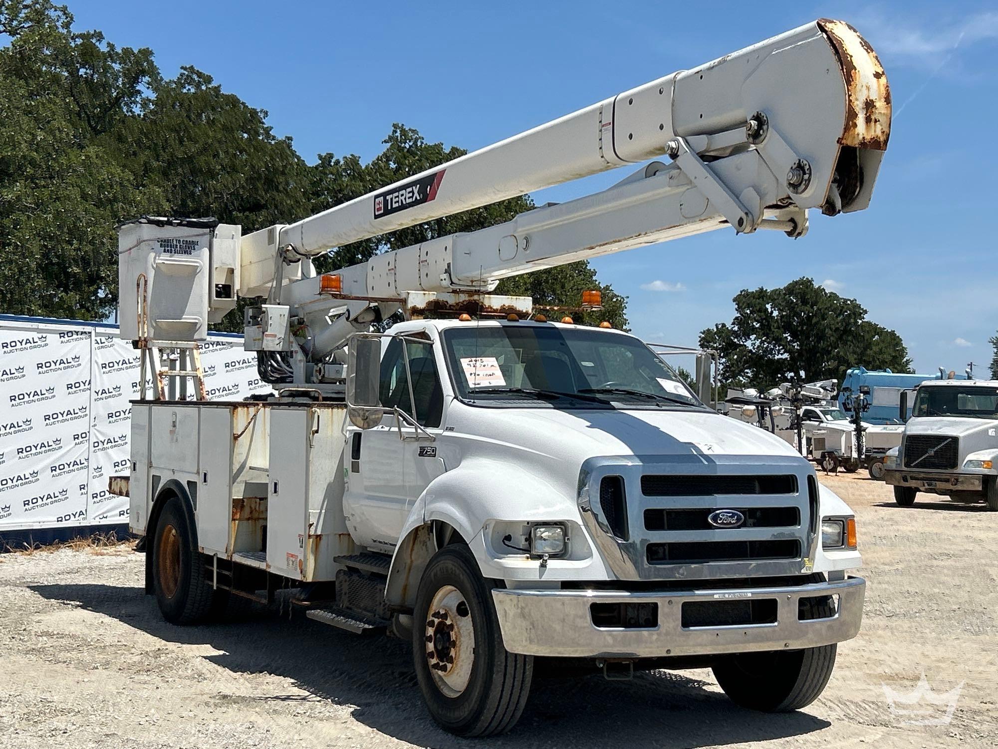 2015 Ford F750