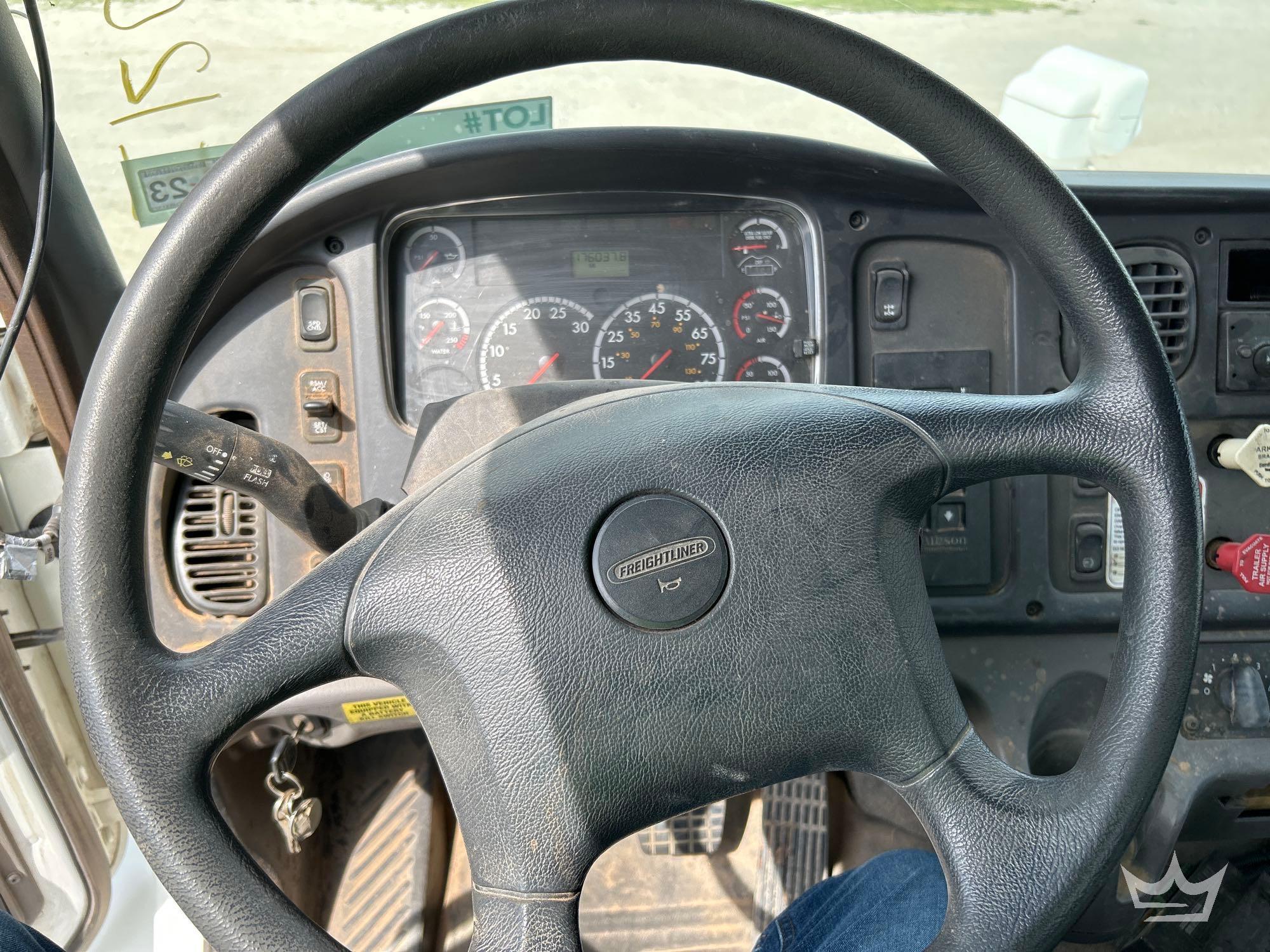 2012 Freightliner M2 106