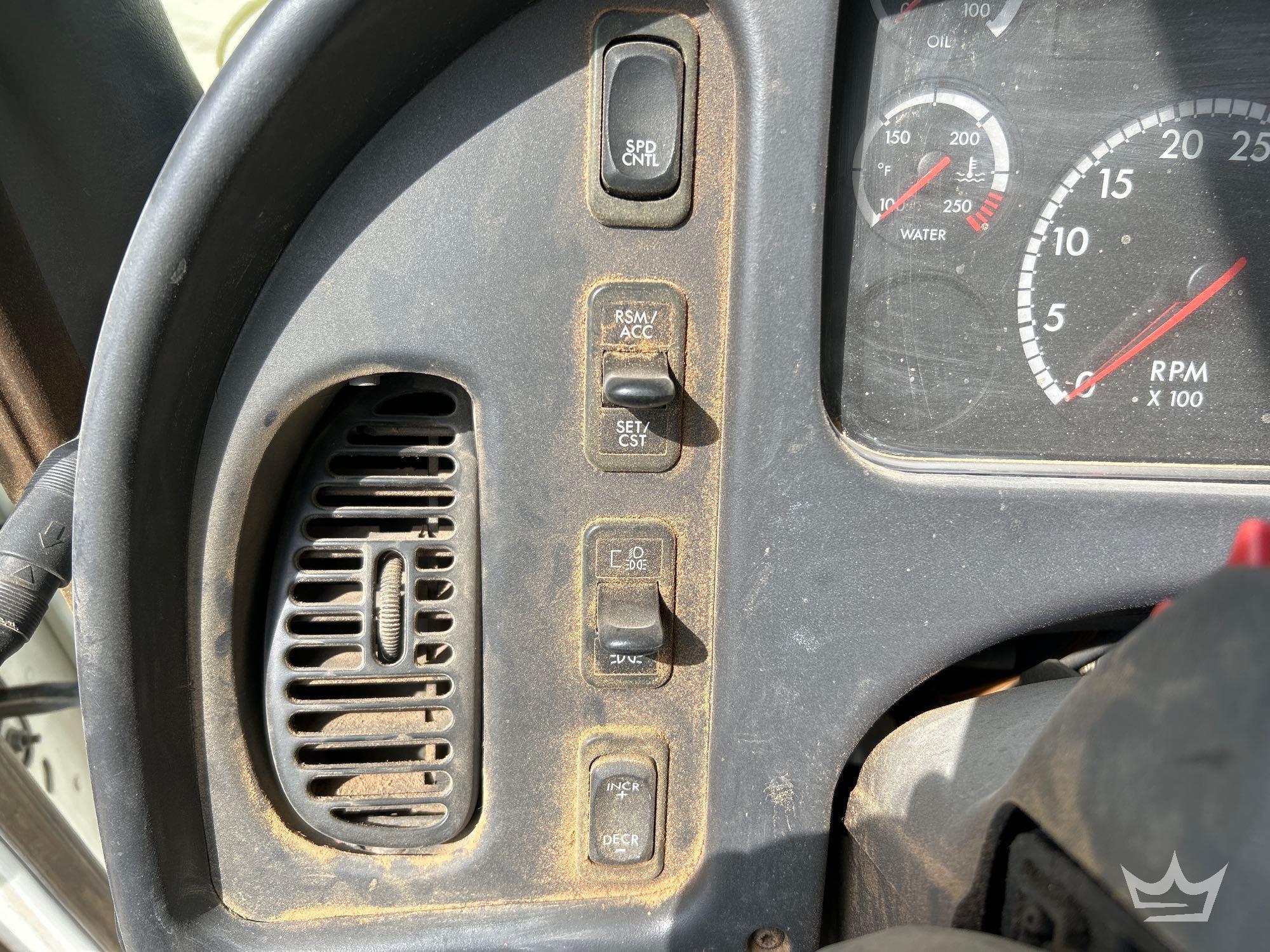 2012 Freightliner M2 106