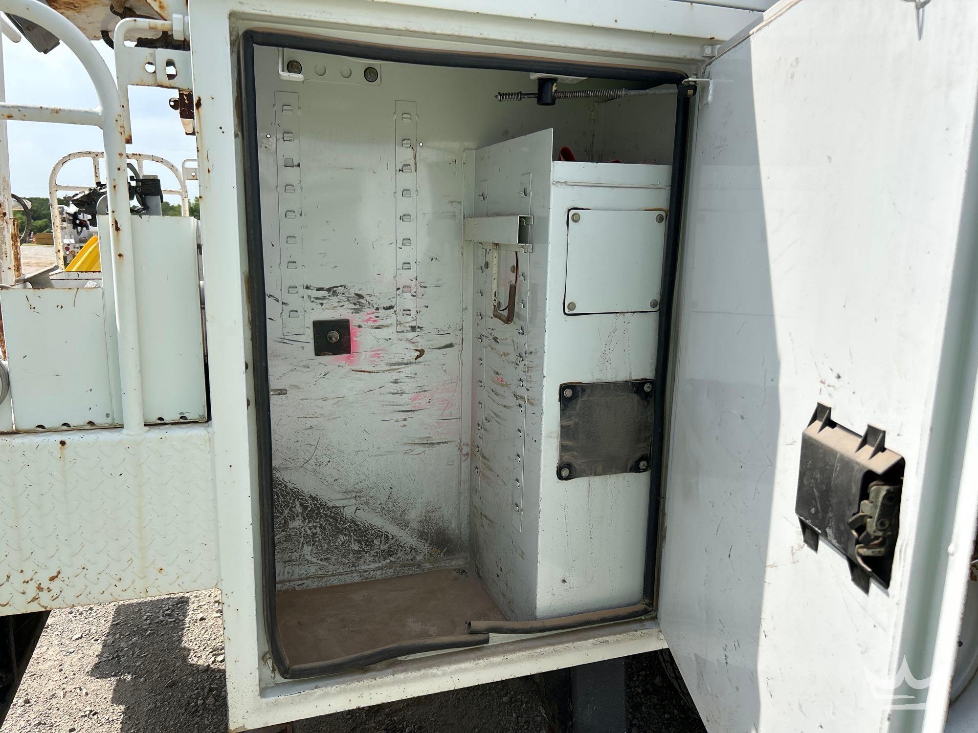 2012 Freightliner M2 106
