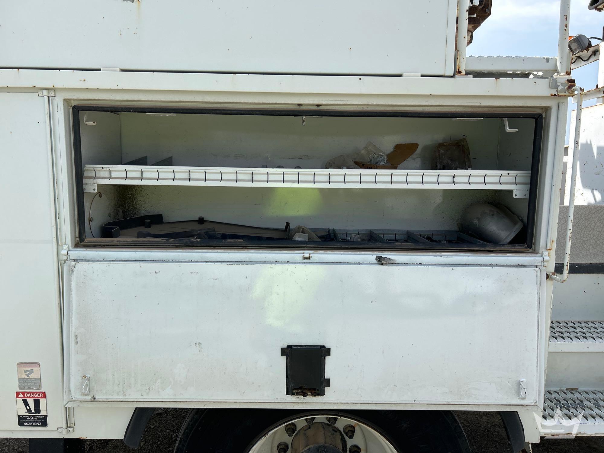 2012 Freightliner M2 106