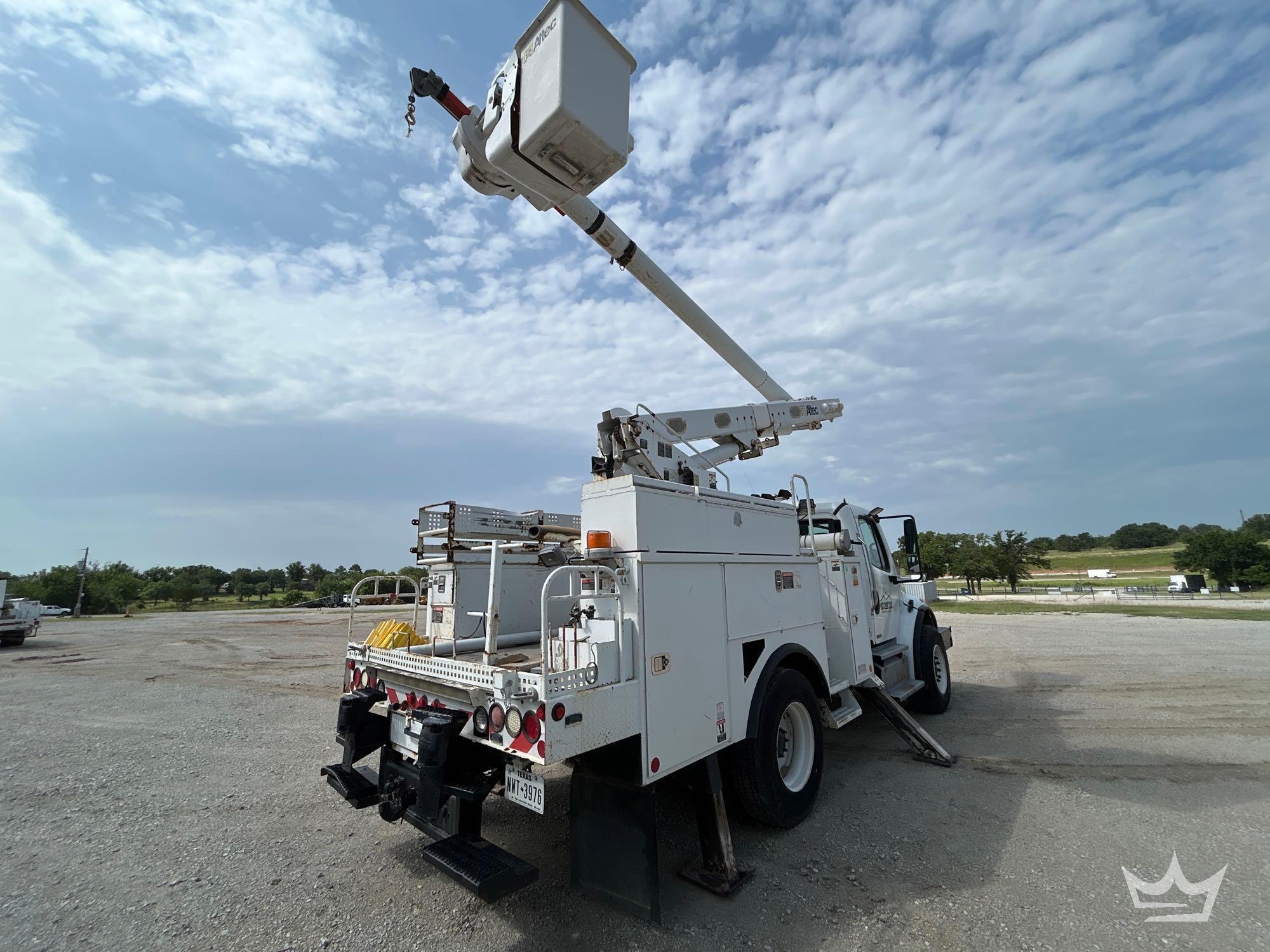 2012 Freightliner M2 106