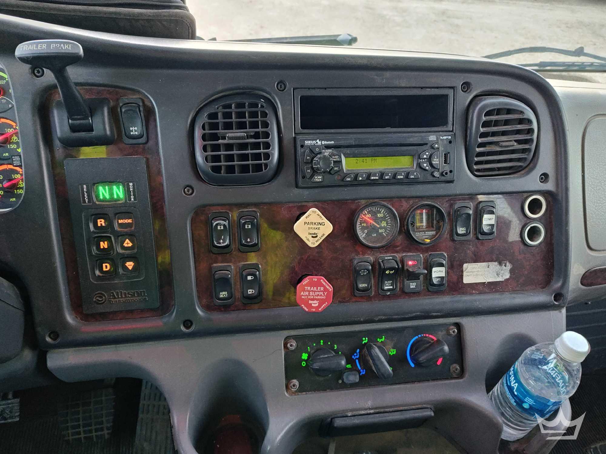 2014 Freightliner M2 106