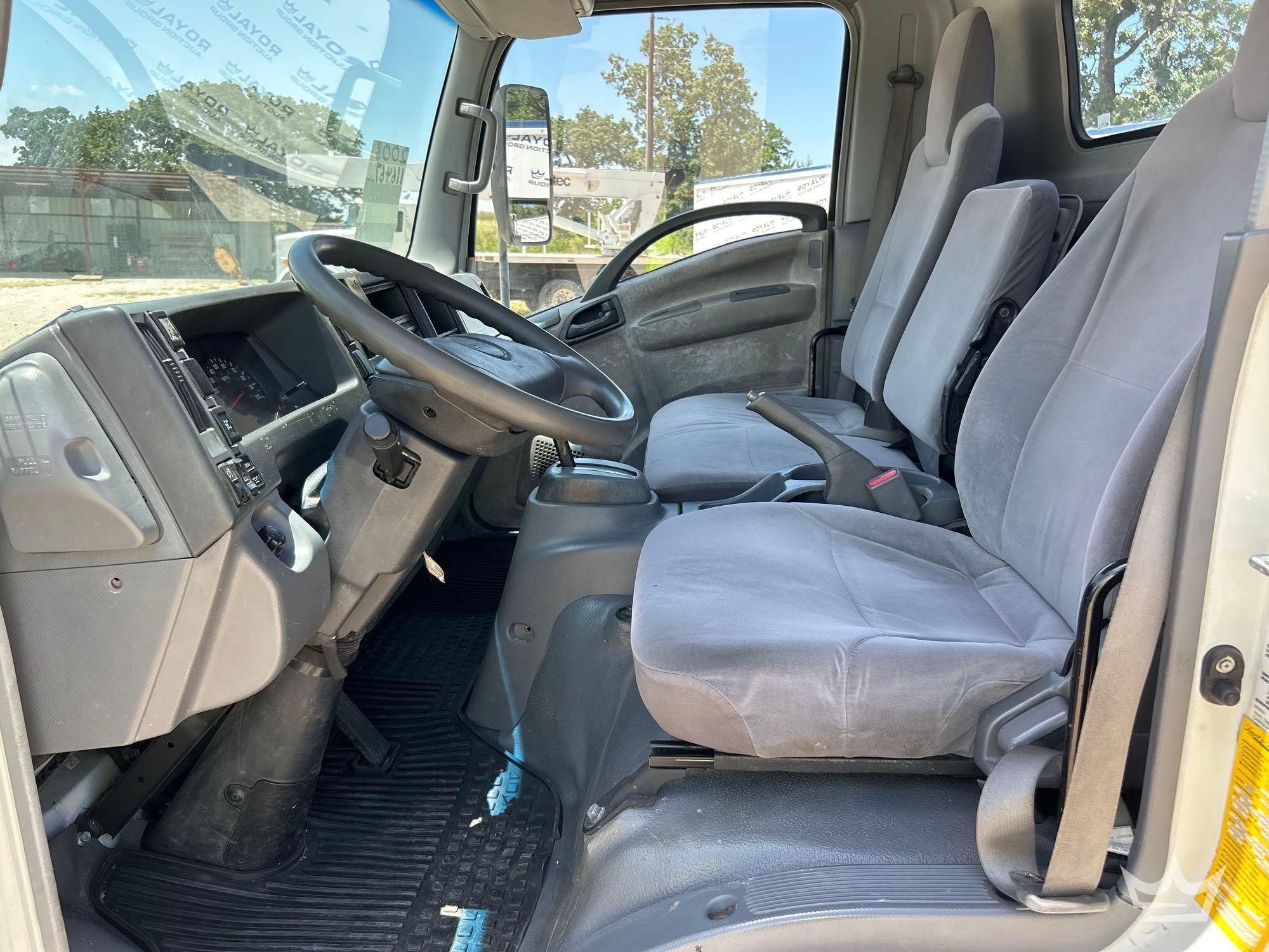 2008 Isuzu NRR