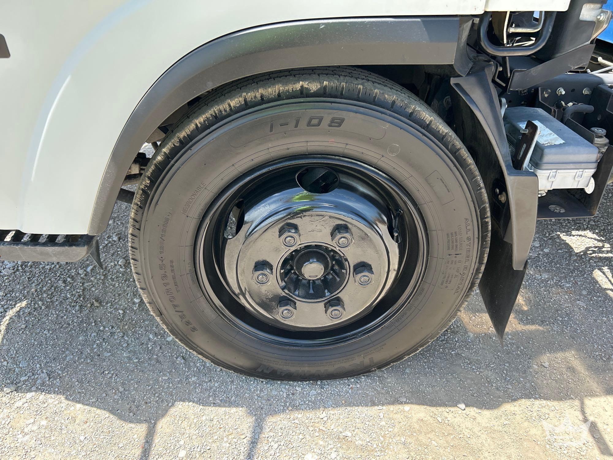 2008 Isuzu NRR