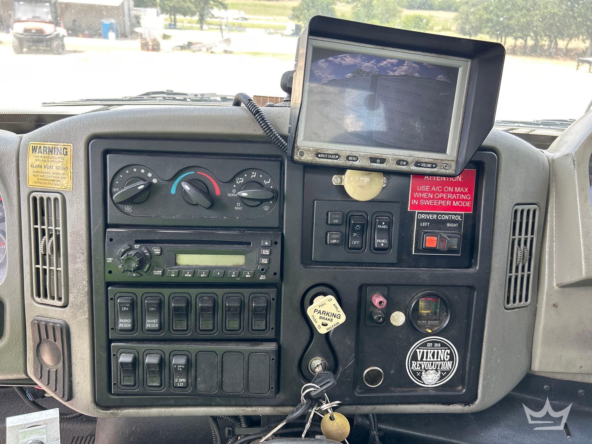 2014 International DURASTAR 4300