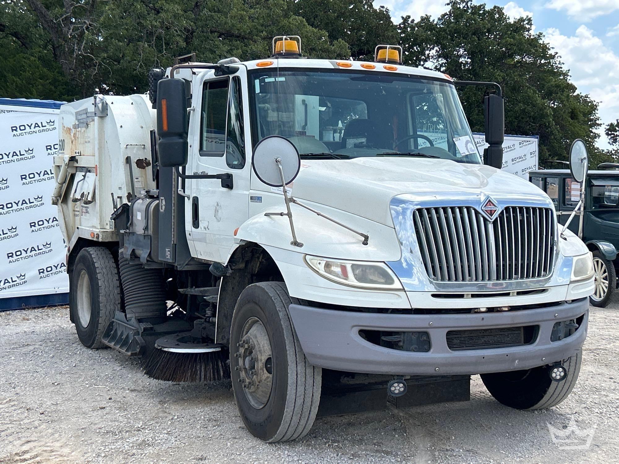 2014 International DURASTAR 4300