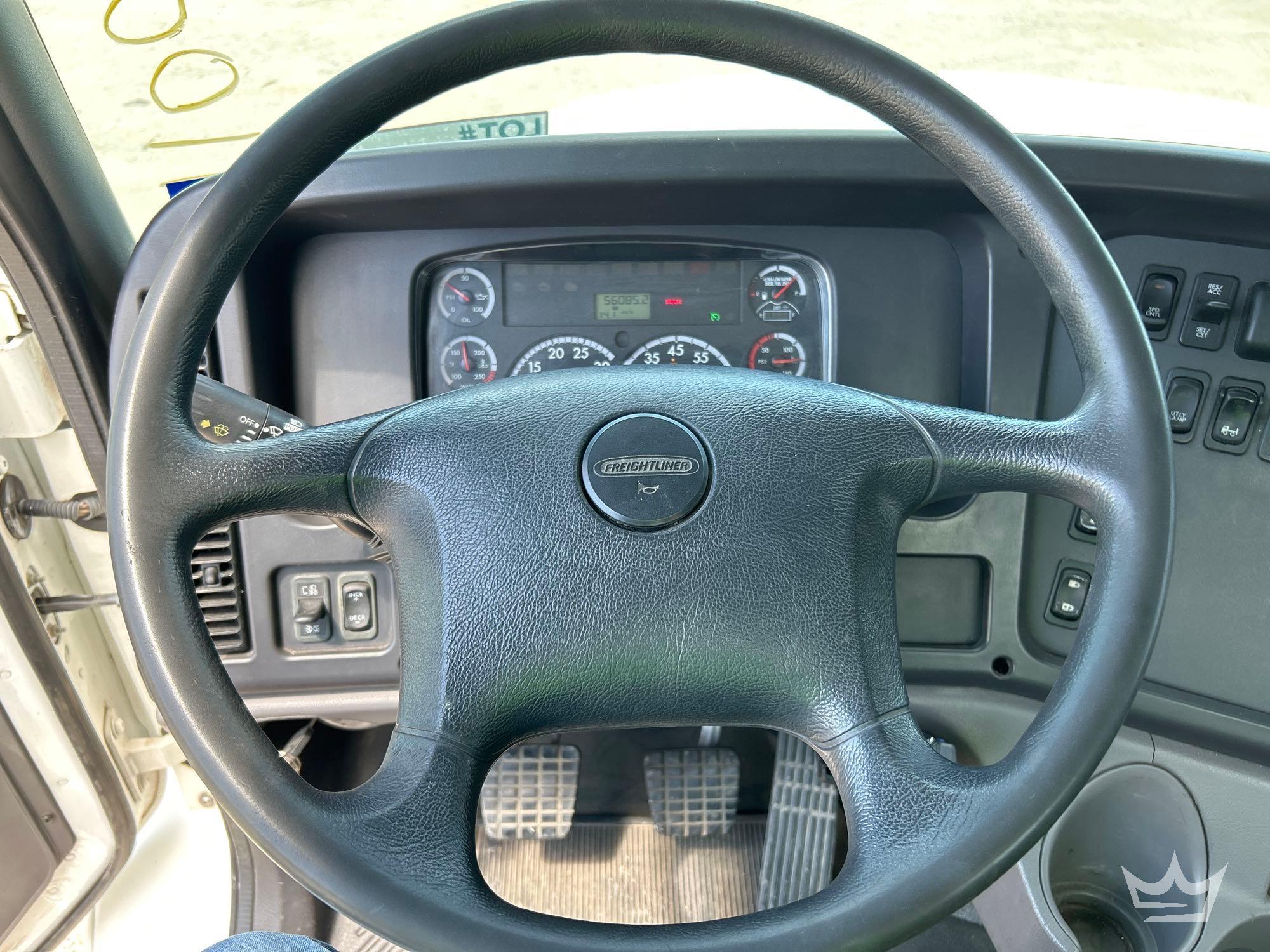 2014 Freightliner M2 106